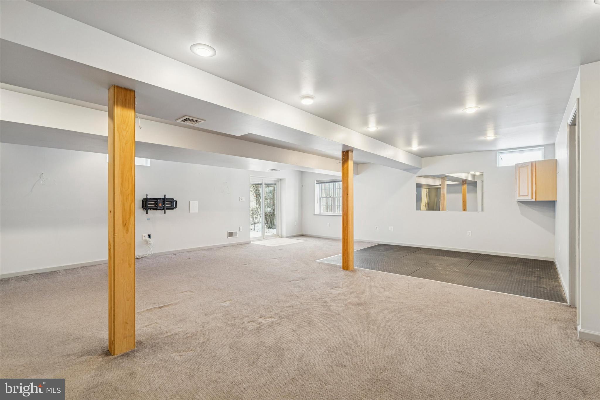 WOODED GLEN - Residential