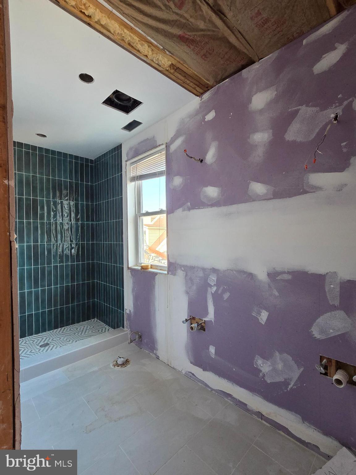 DICKINSON NARROWS - Residential