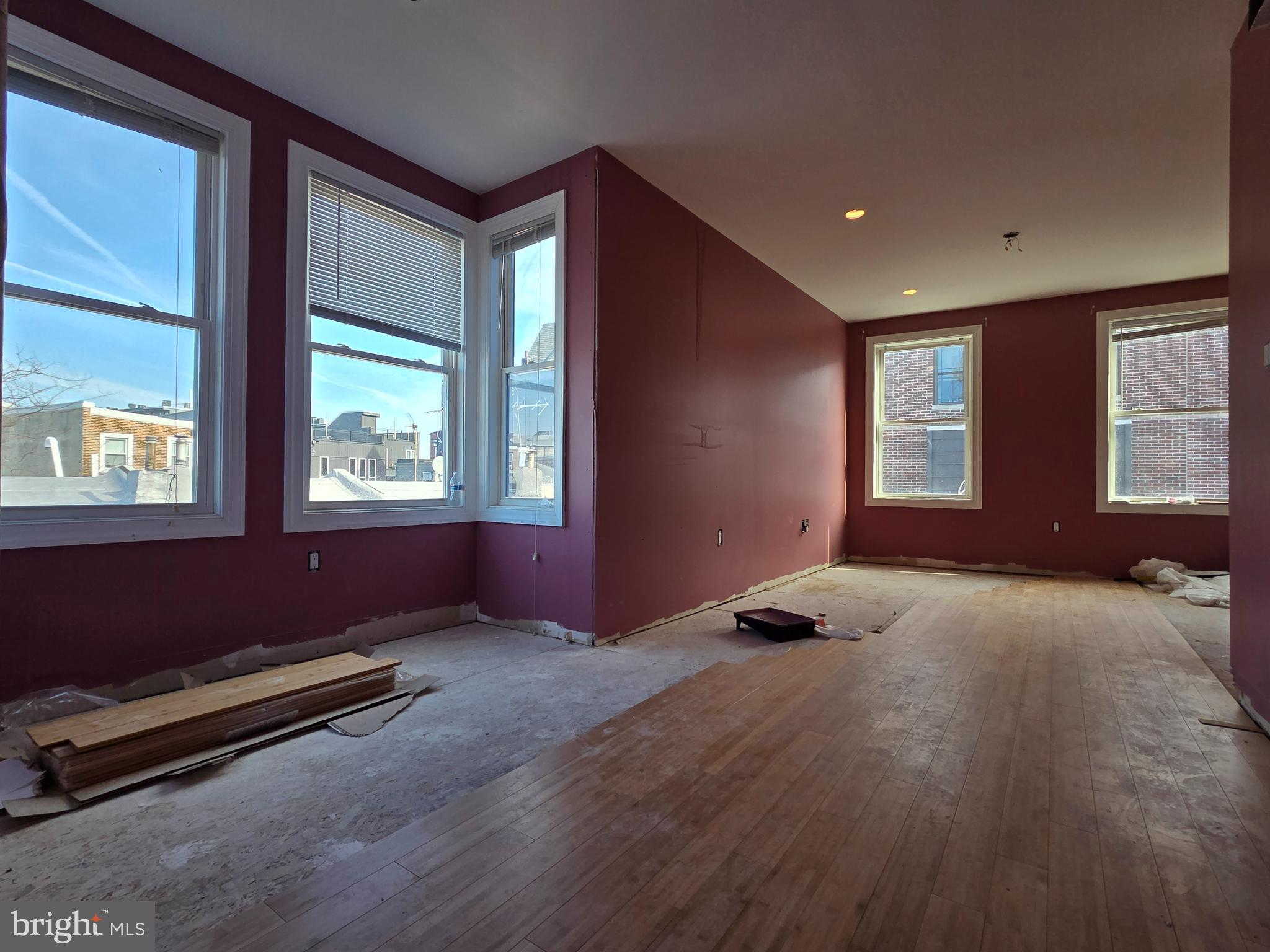 DICKINSON NARROWS - Residential