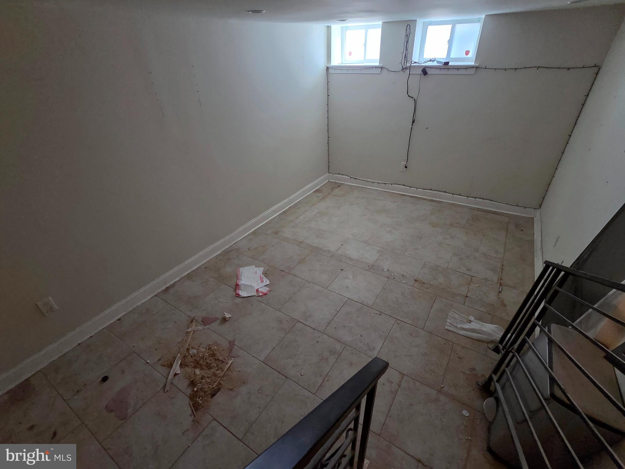 DICKINSON NARROWS - Residential