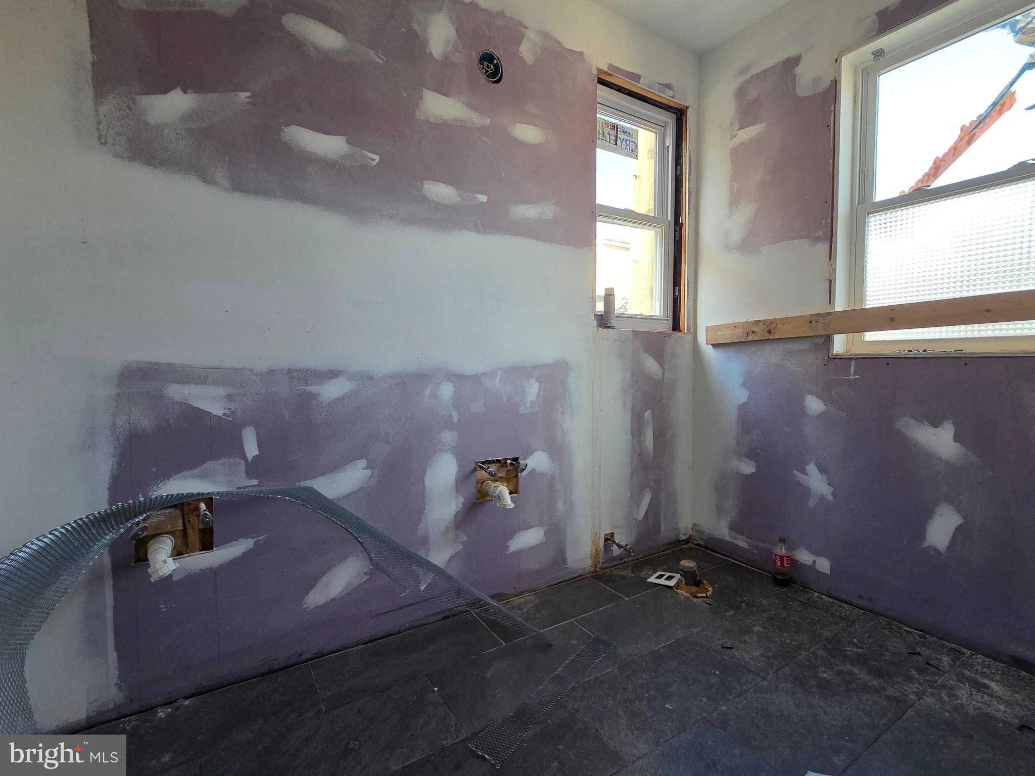 DICKINSON NARROWS - Residential