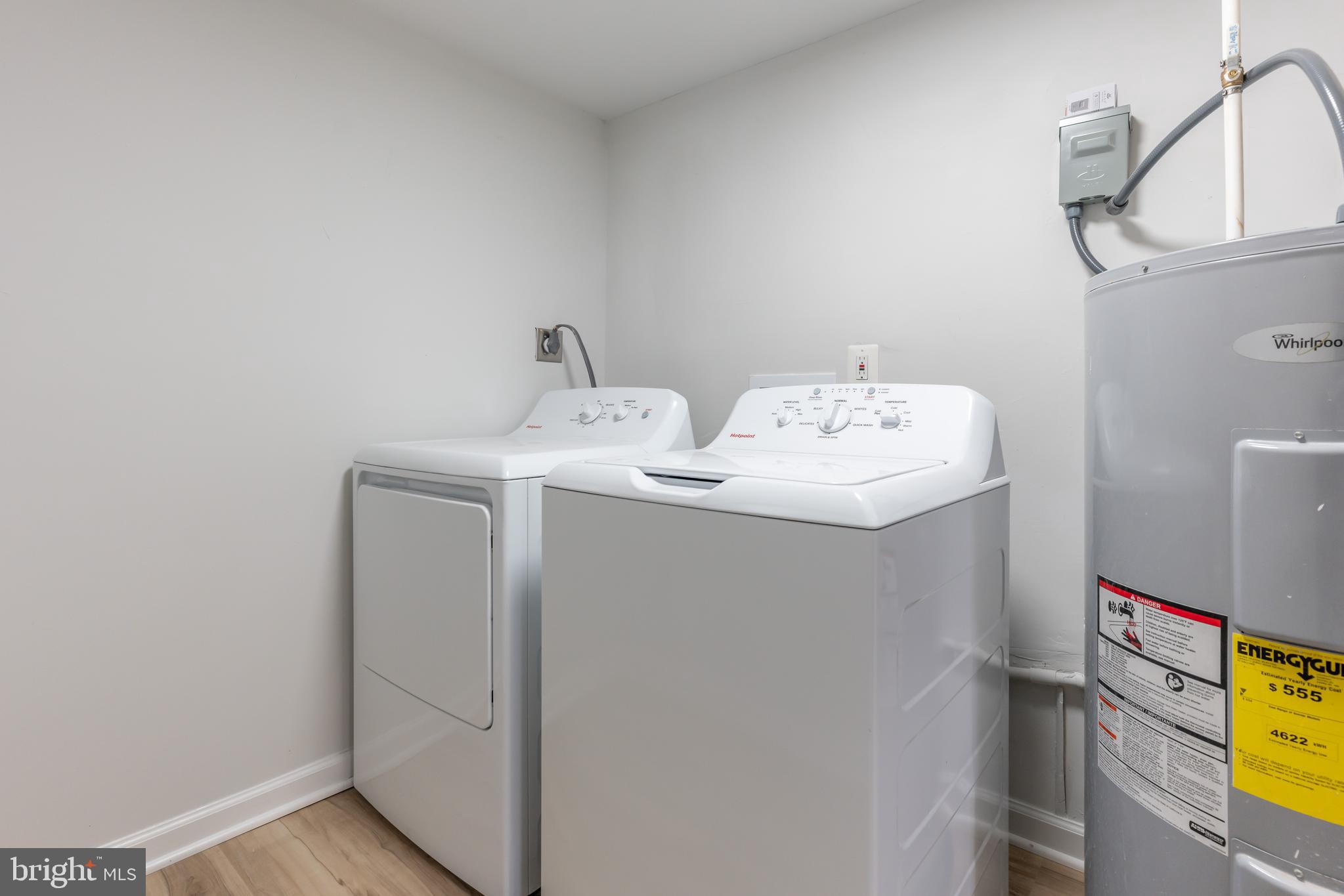 HIDDEN LAKE - Residential