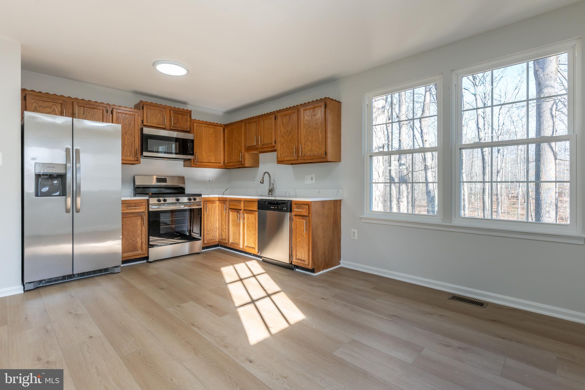 HIDDEN LAKE - Residential