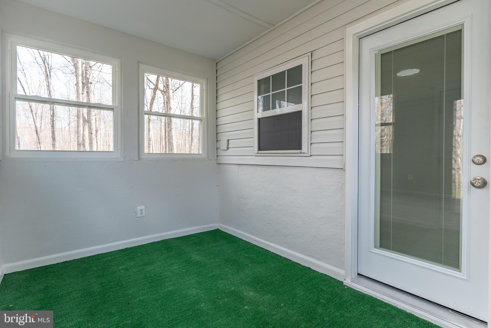 HIDDEN LAKE - Residential