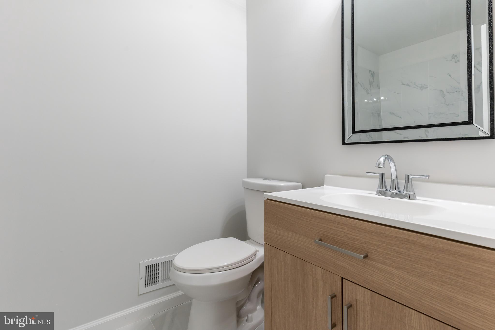 HIDDEN LAKE - Residential