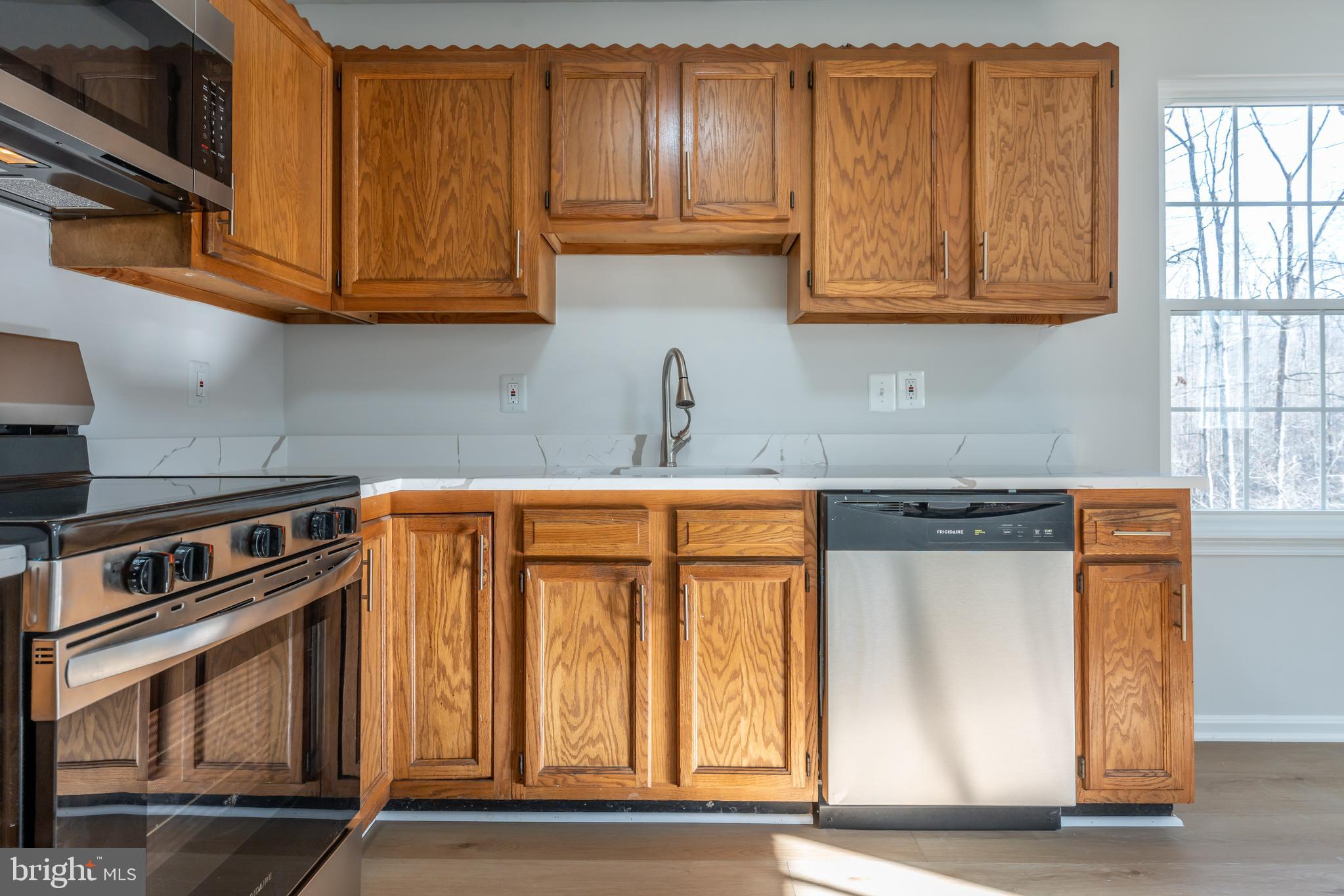 HIDDEN LAKE - Residential