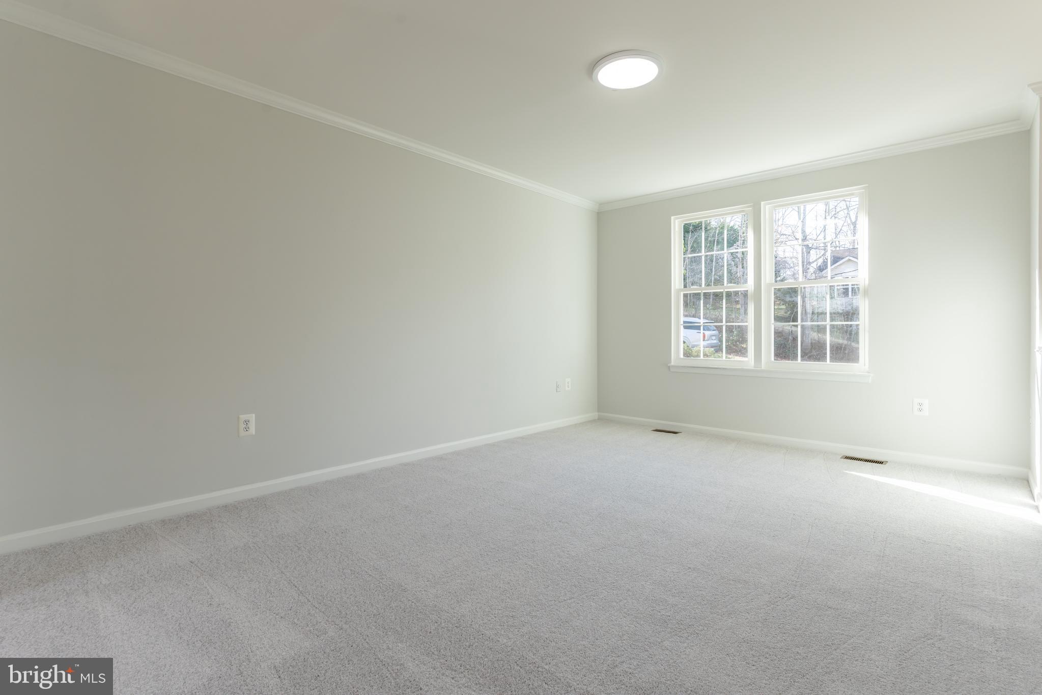 HIDDEN LAKE - Residential