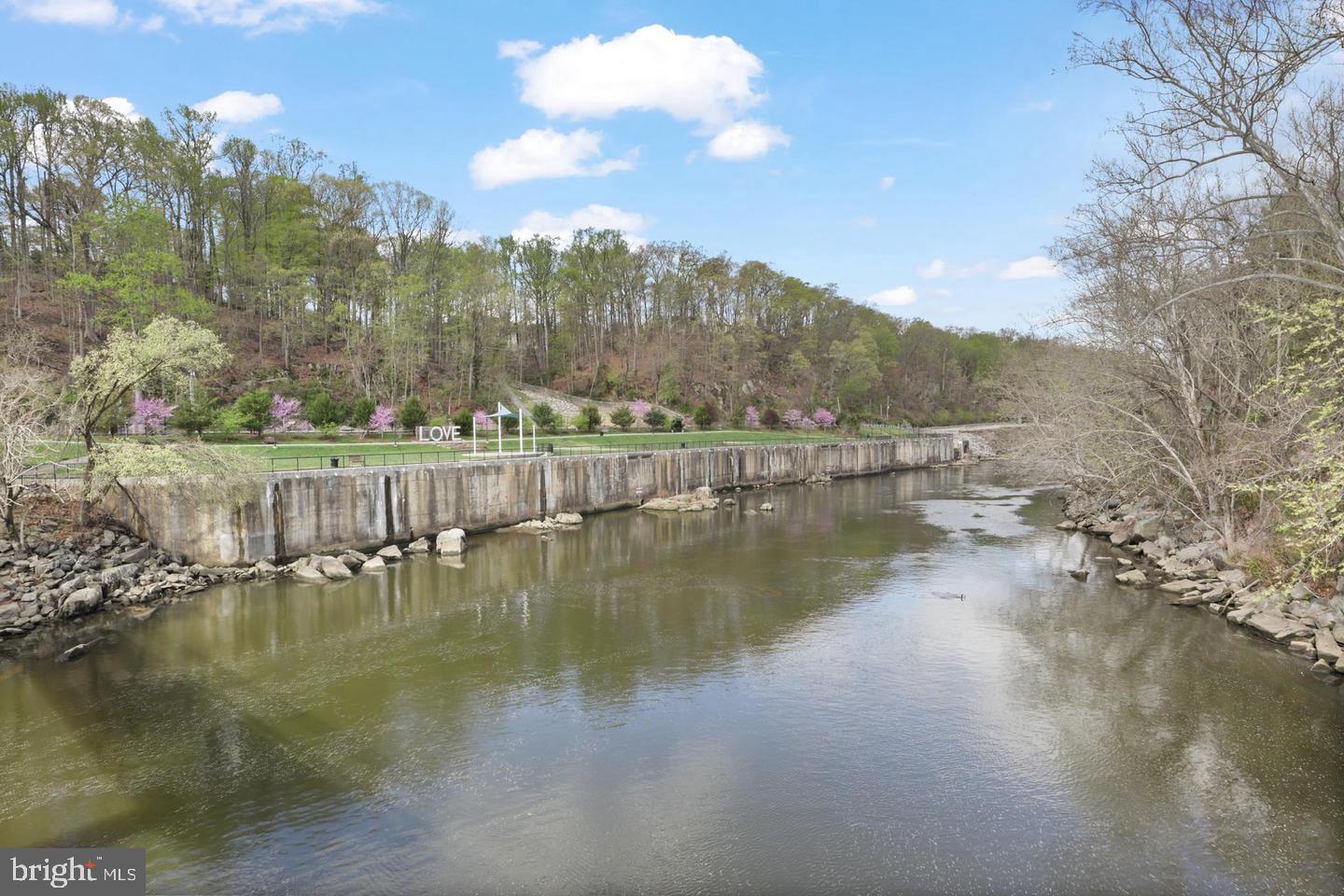 POTOMAC CREST - Residential