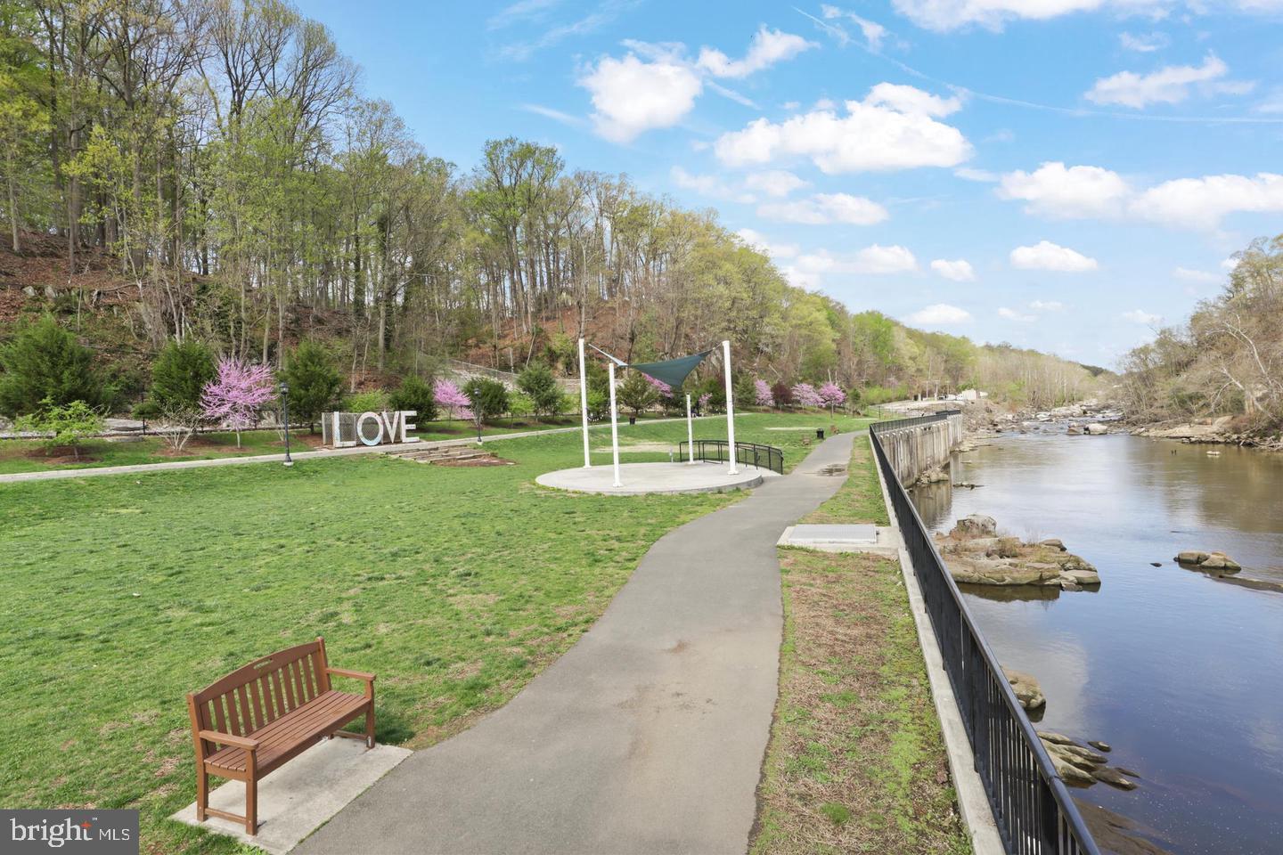 POTOMAC CREST - Residential