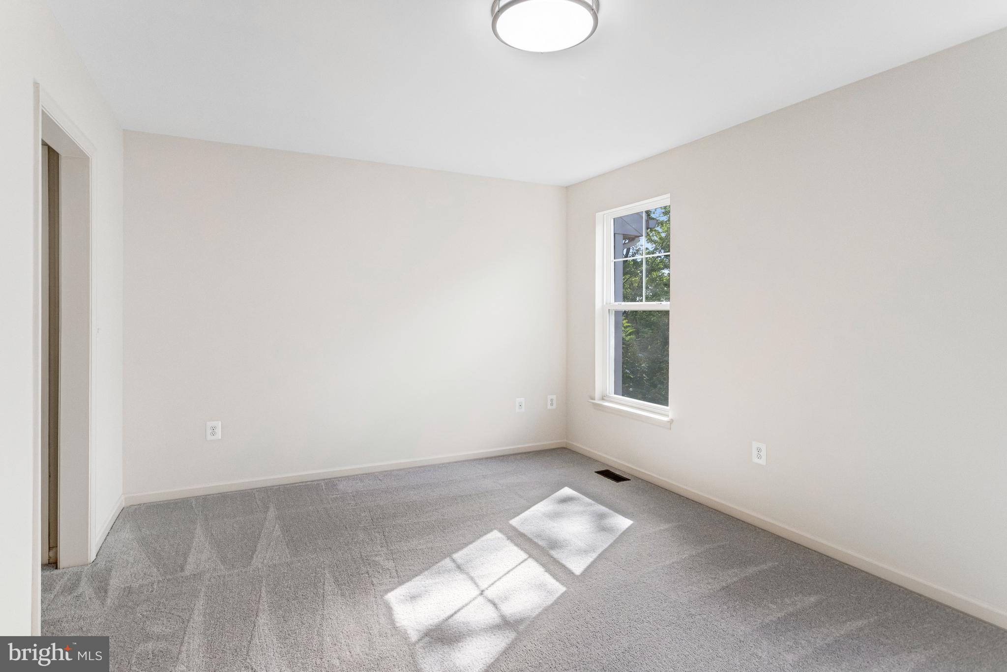 POTOMAC CREST - Residential