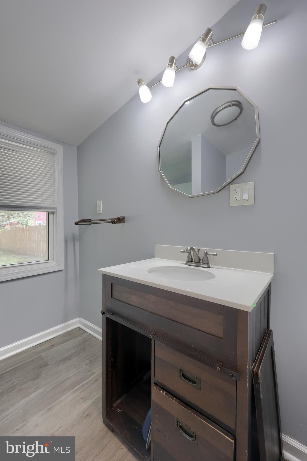 COLUMBIA - Residential