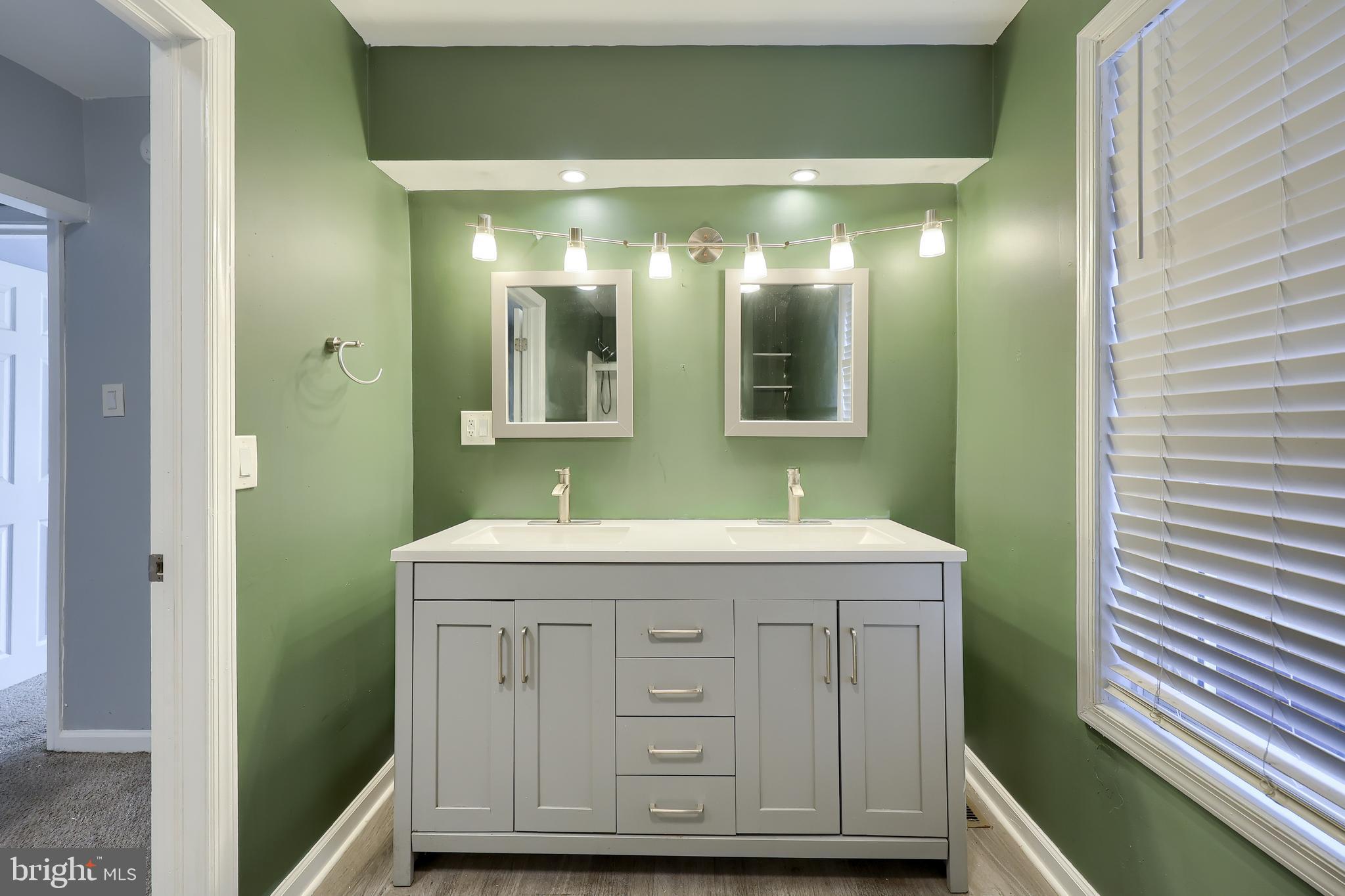 COLUMBIA - Residential