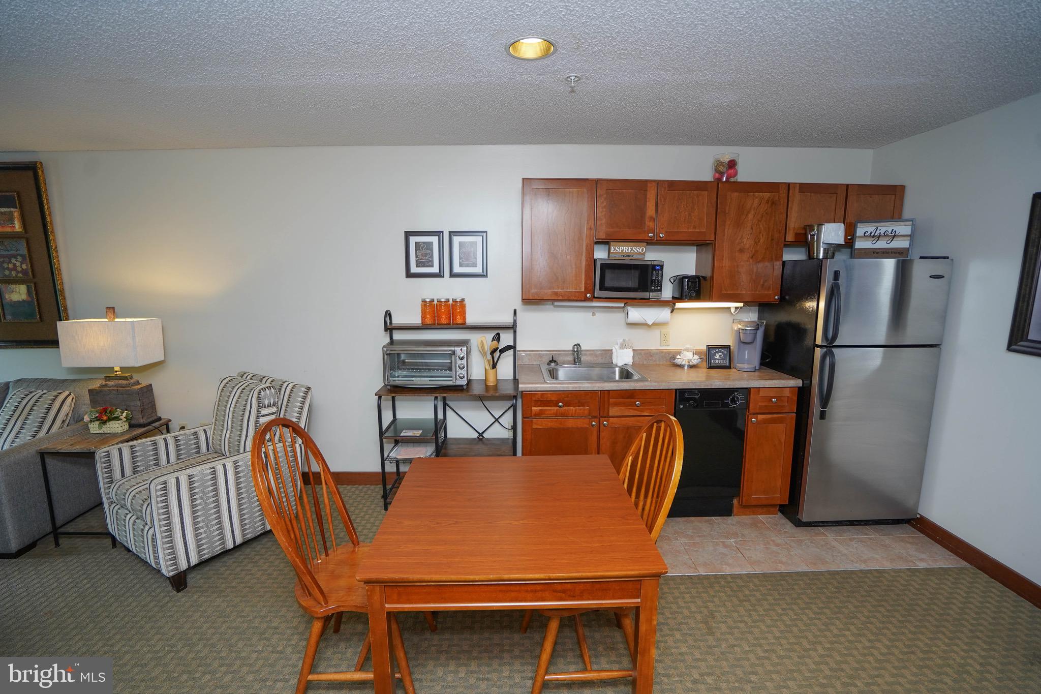 SILVER TREE SUITES - Residential