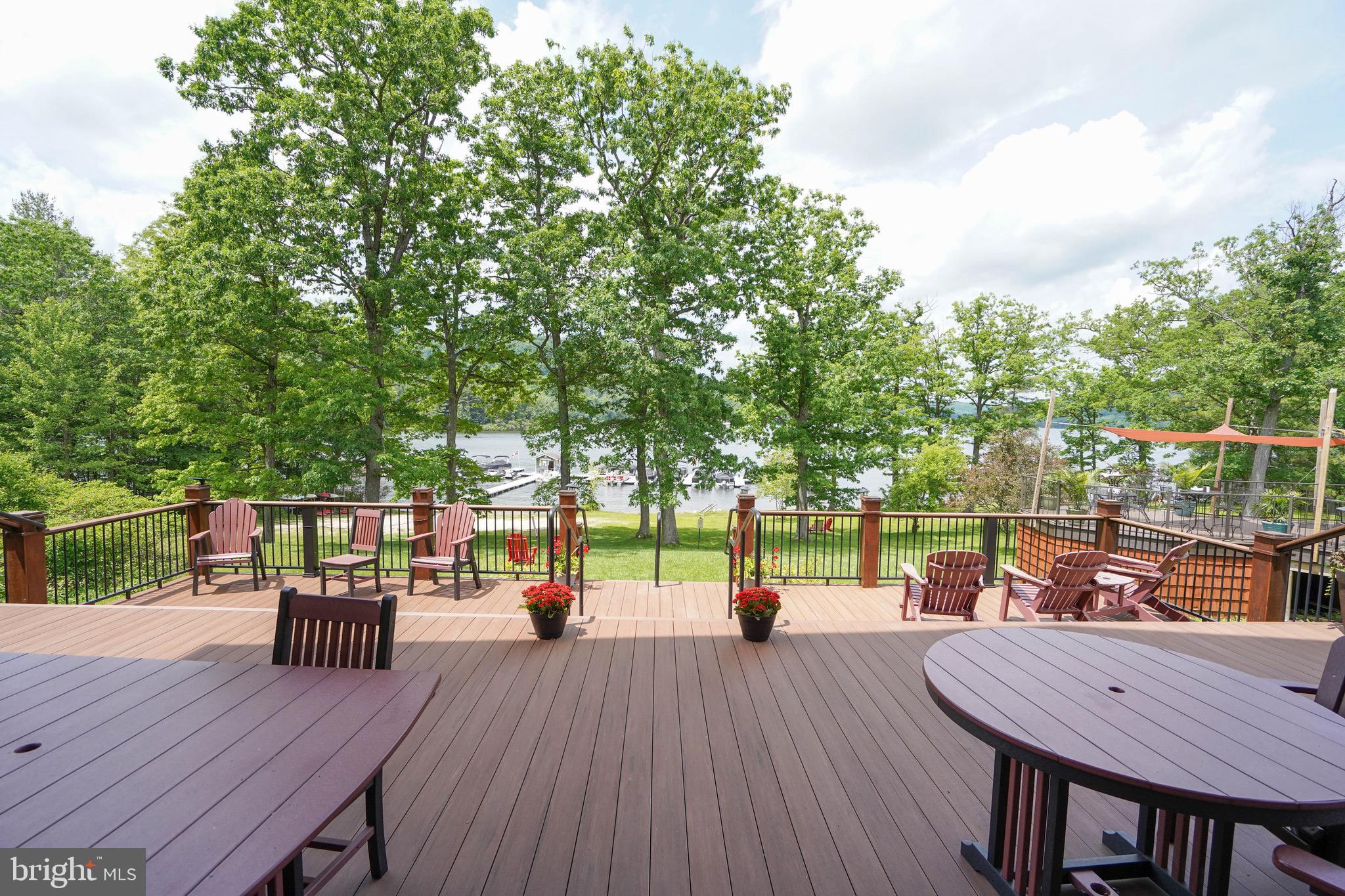 SILVER TREE SUITES - Residential