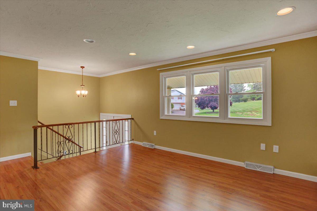 NEW FRANKLIN - Residential