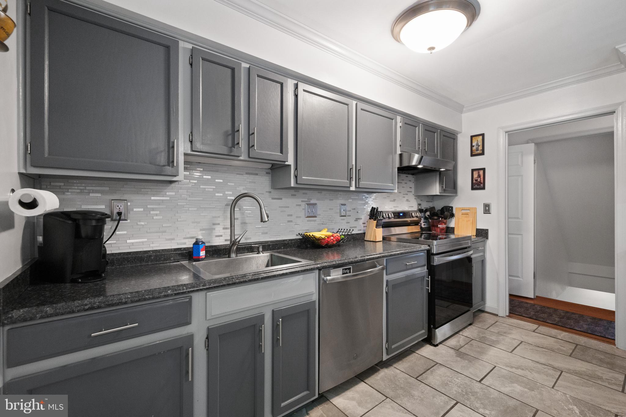 MONTCLAIR - Residential