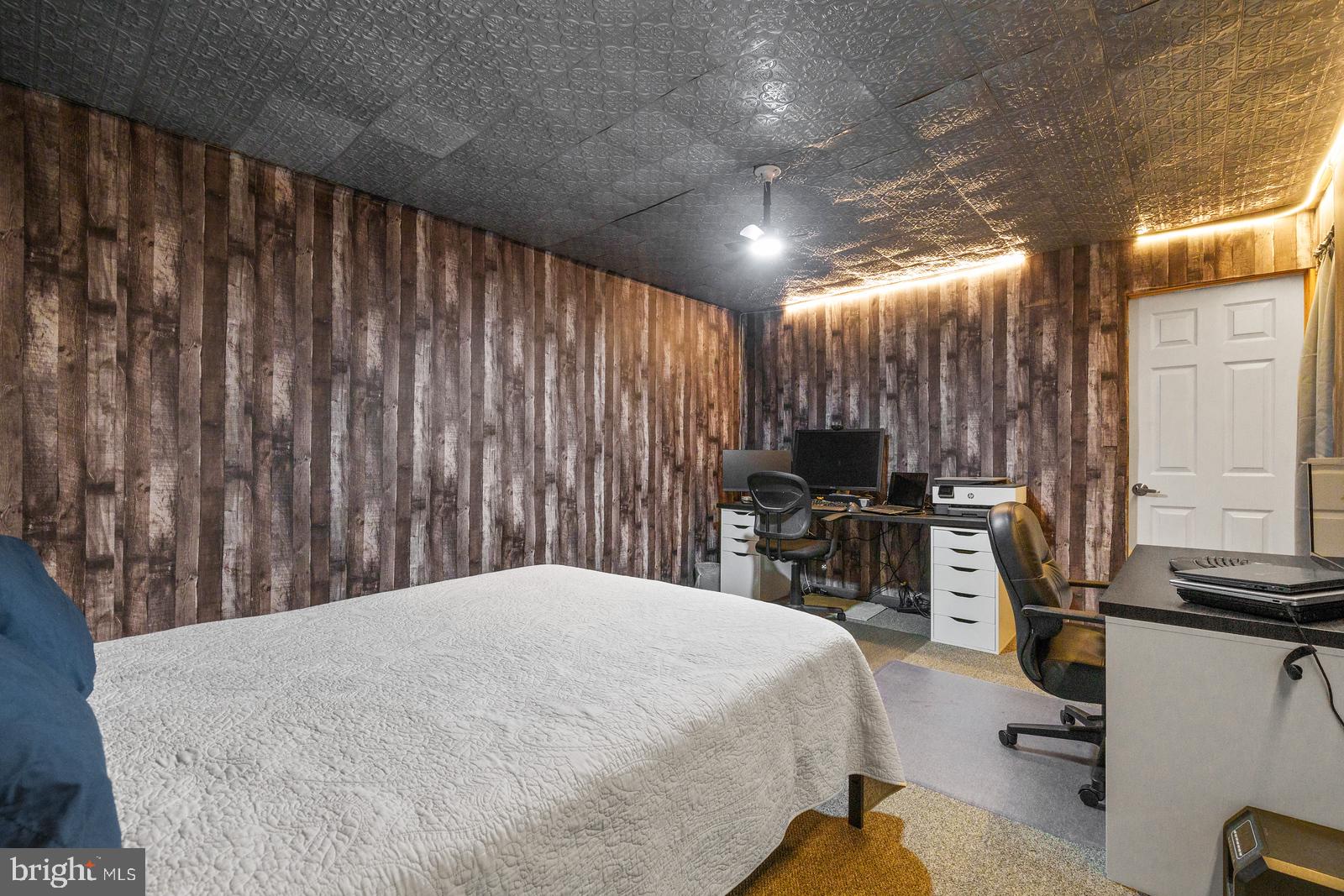 MONTCLAIR - Residential