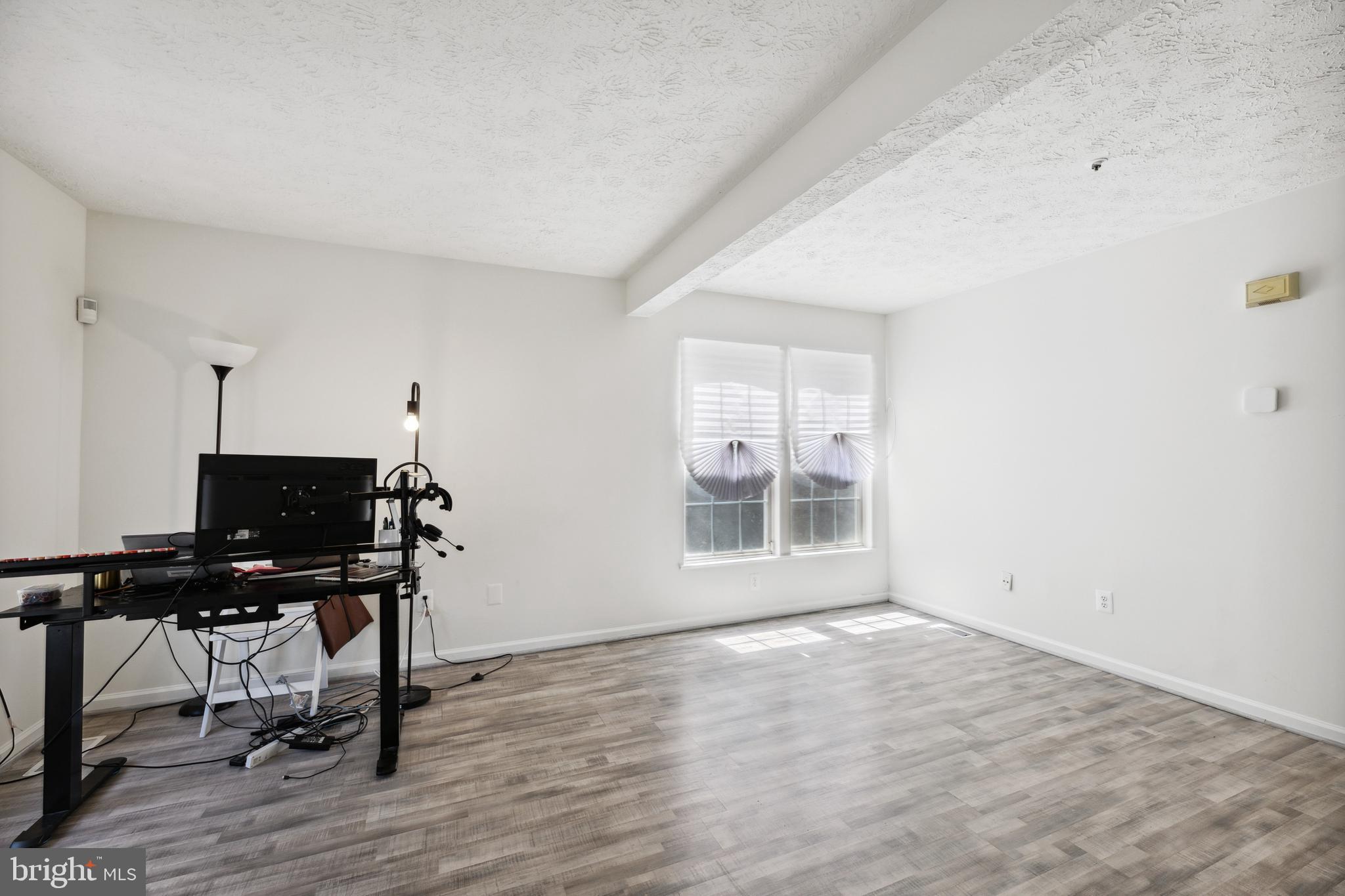 HILLCREST TOWNE - Residential