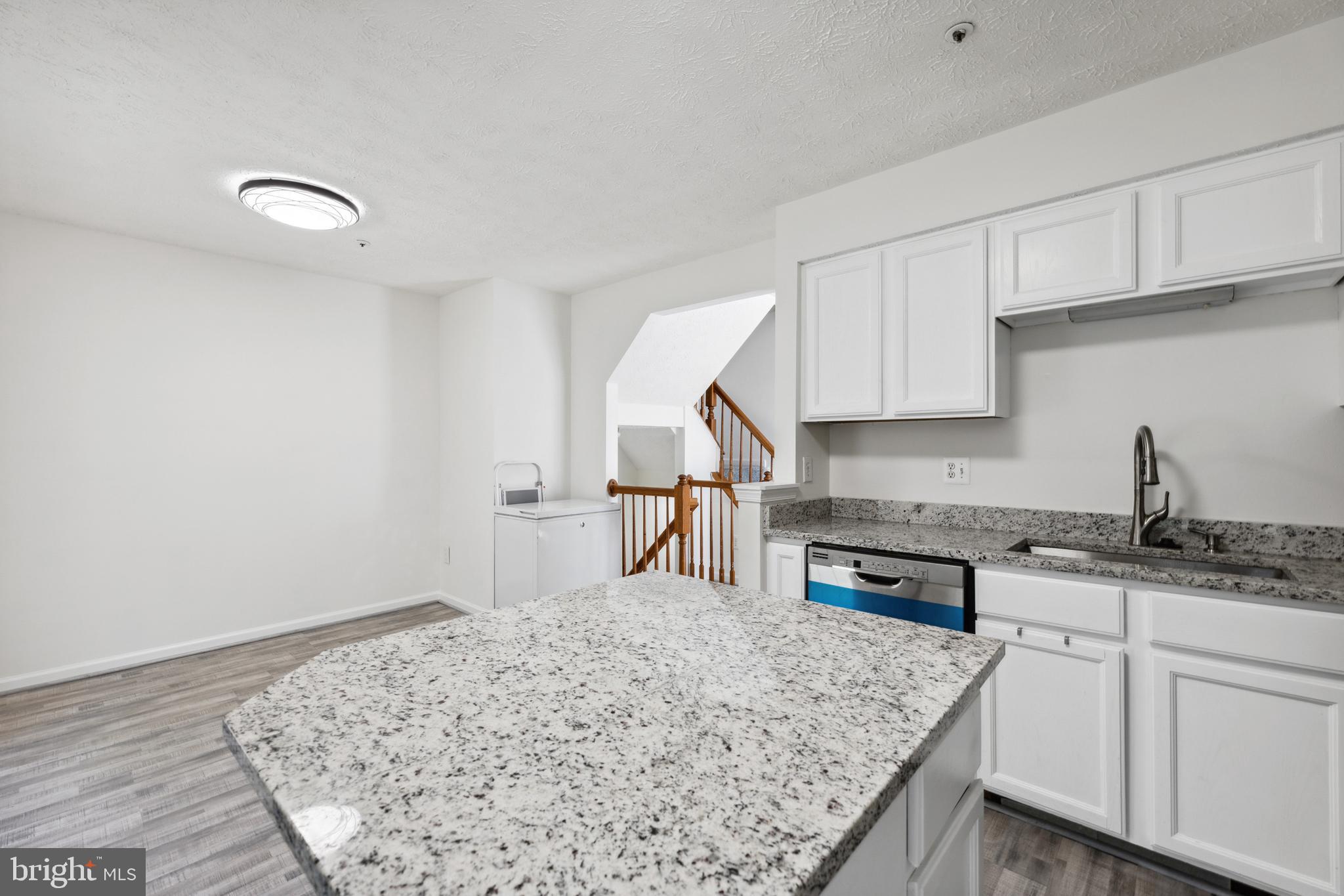 HILLCREST TOWNE - Residential