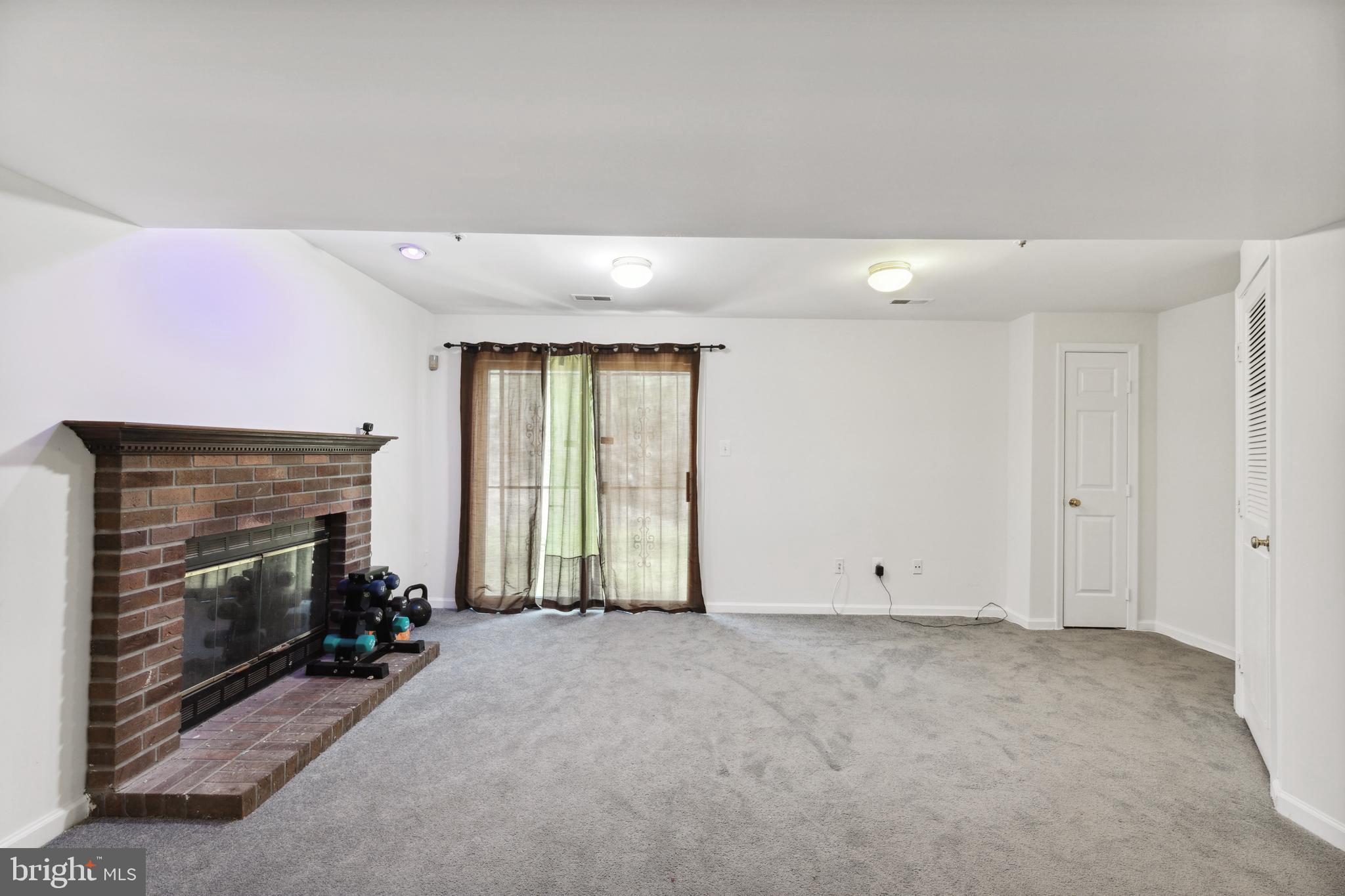 HILLCREST TOWNE - Residential