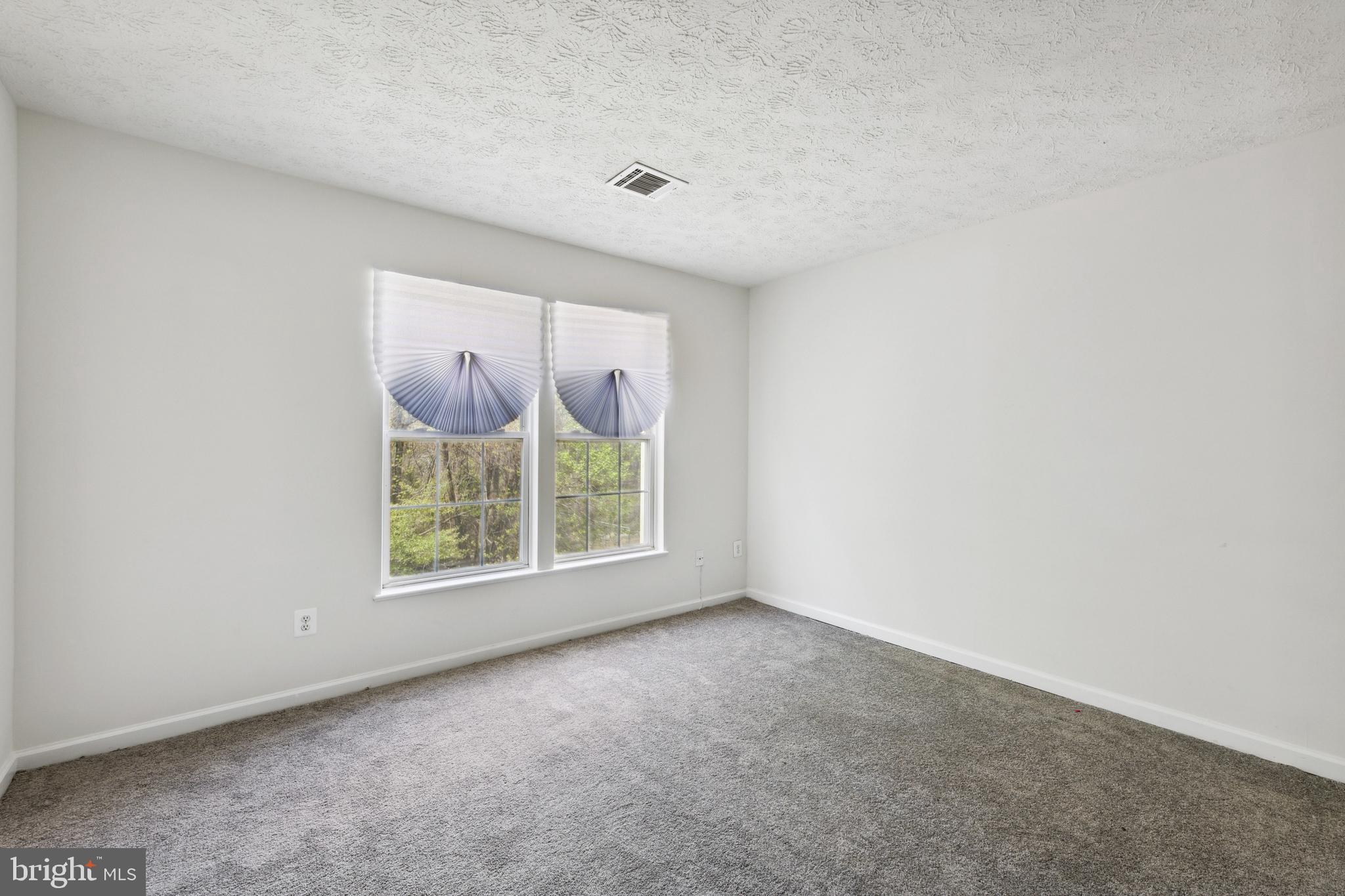 HILLCREST TOWNE - Residential