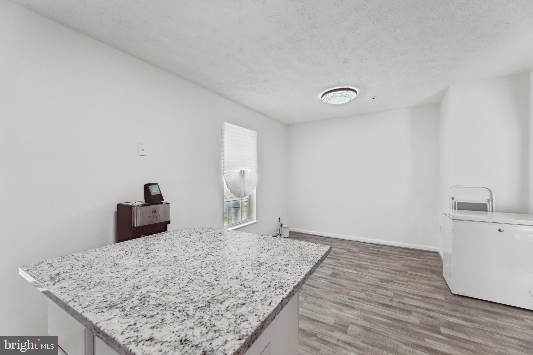 HILLCREST TOWNE - Residential