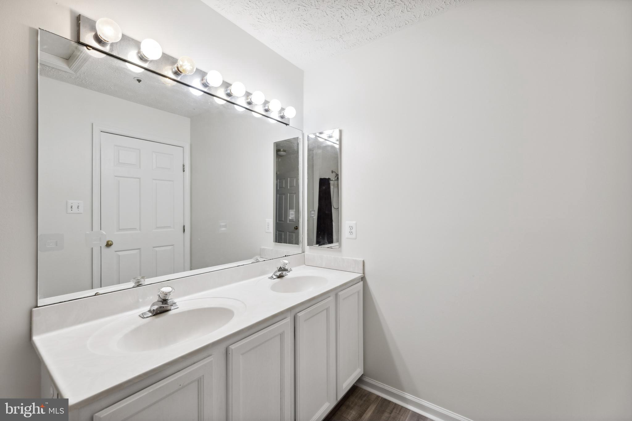 HILLCREST TOWNE - Residential