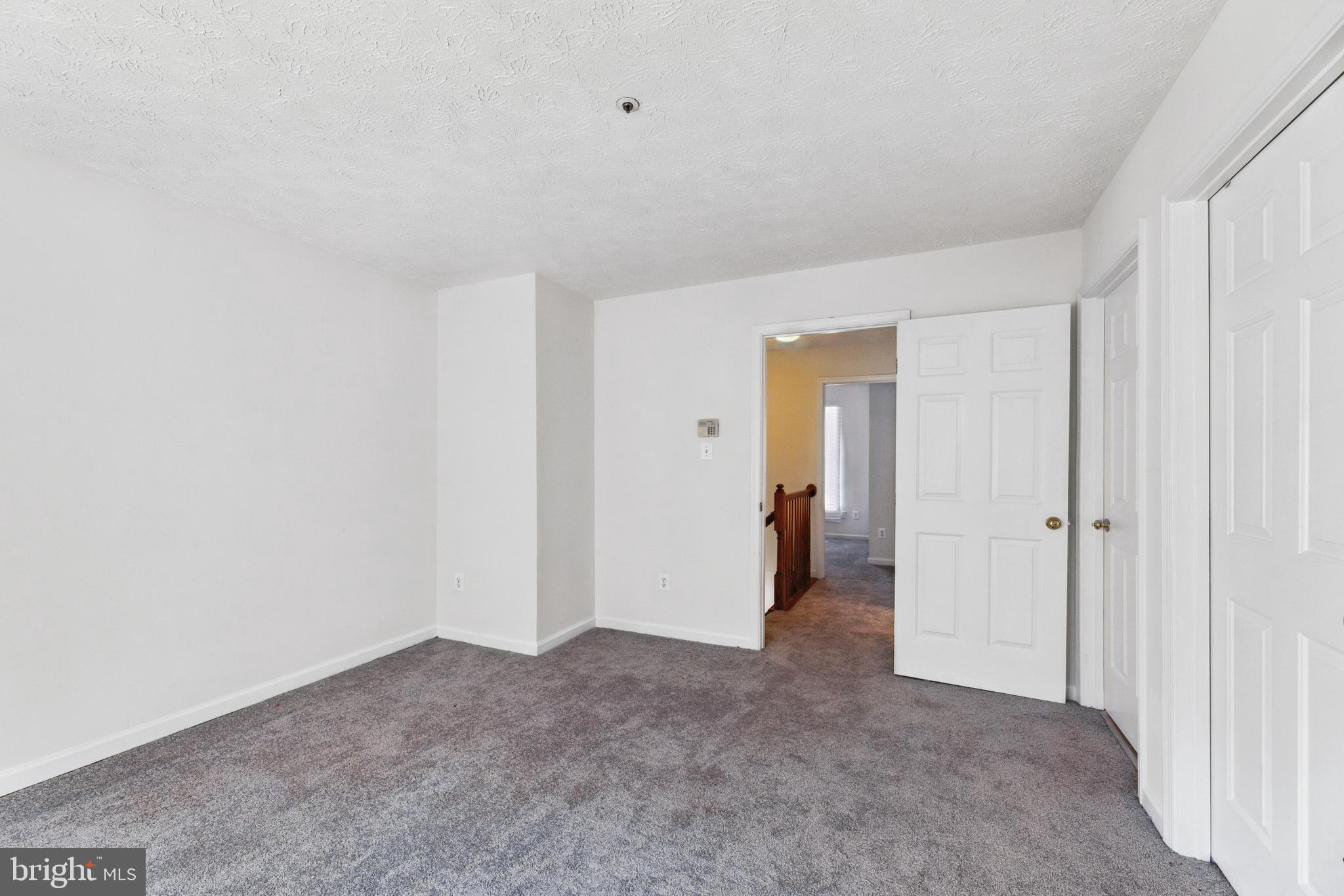 HILLCREST TOWNE - Residential