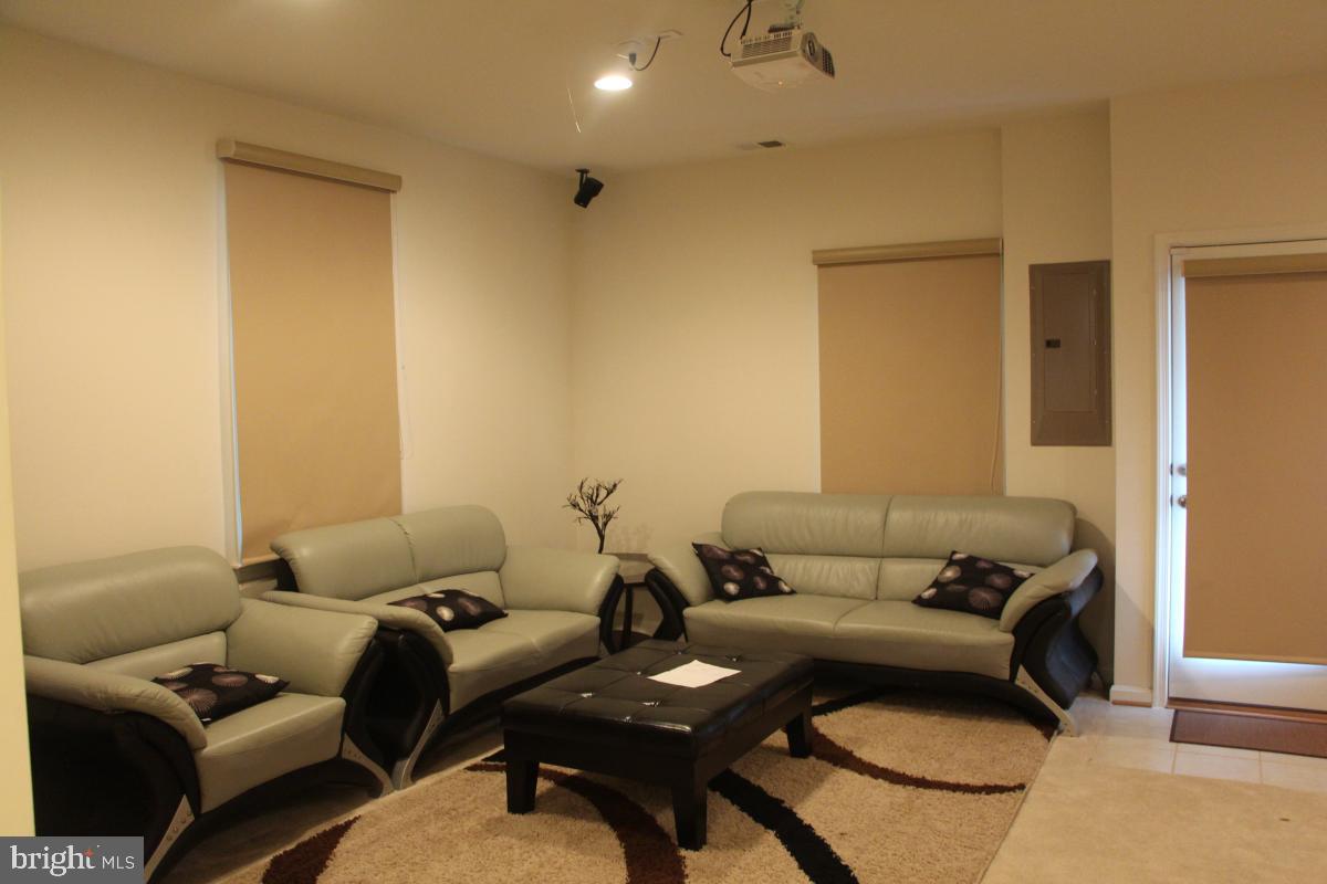 BRAMBLETON - Residential Lease