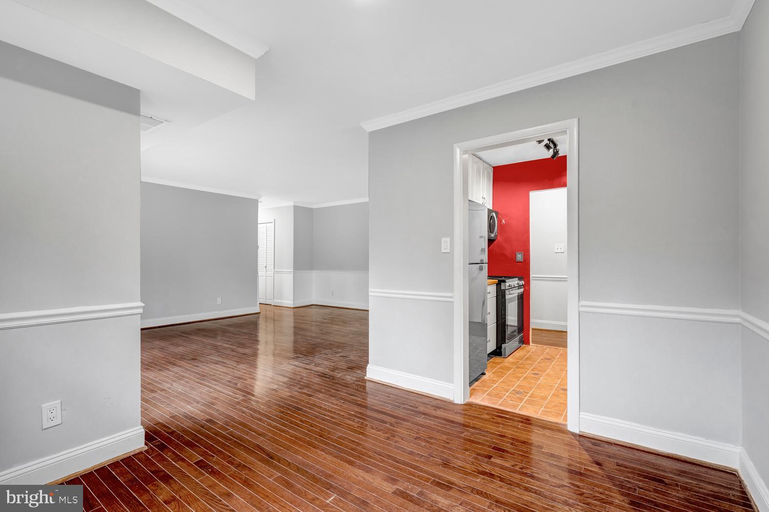 3961 LYNDHURST DRIVE 303