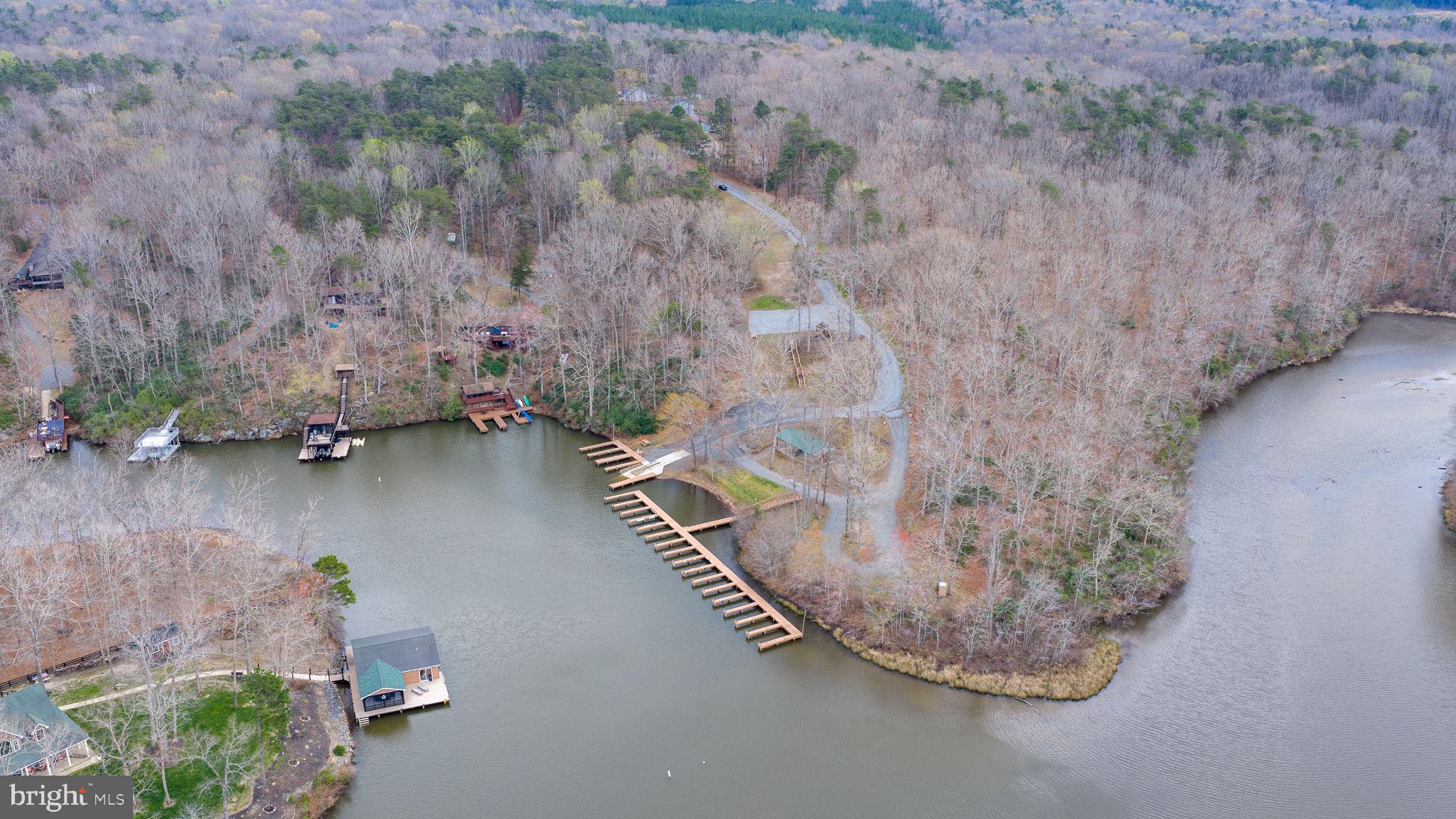 PINE HARBOUR - Residential