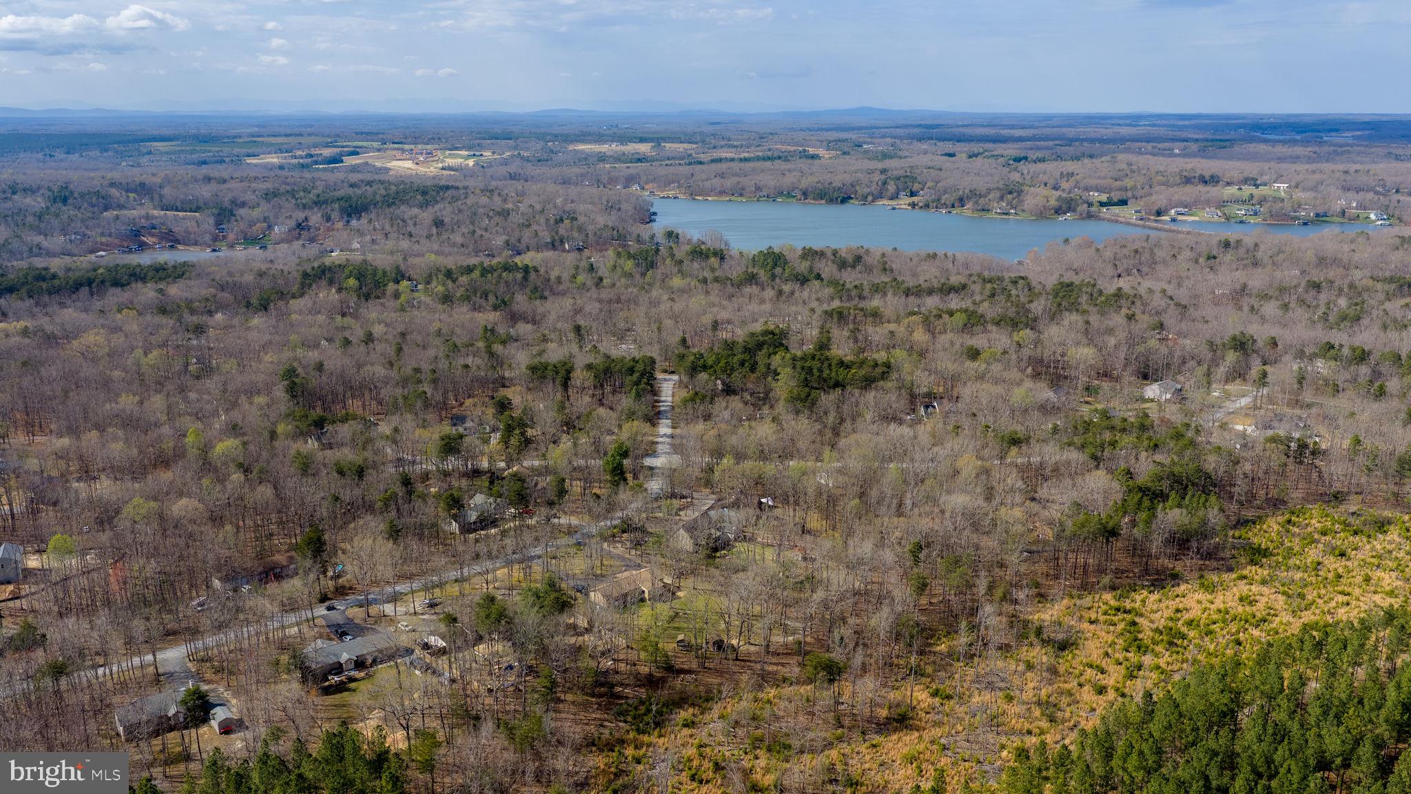 PINE HARBOUR - Residential