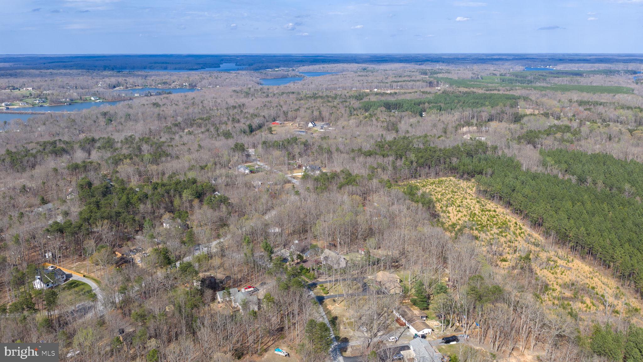 PINE HARBOUR - Residential