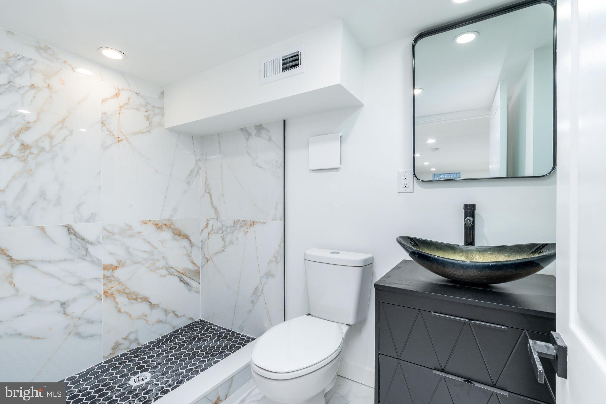 PORT RICHMOND - Residential