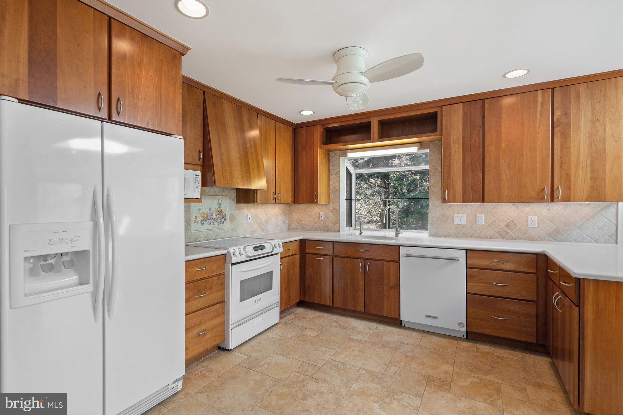 WOLF TRAP WOODS - Residential