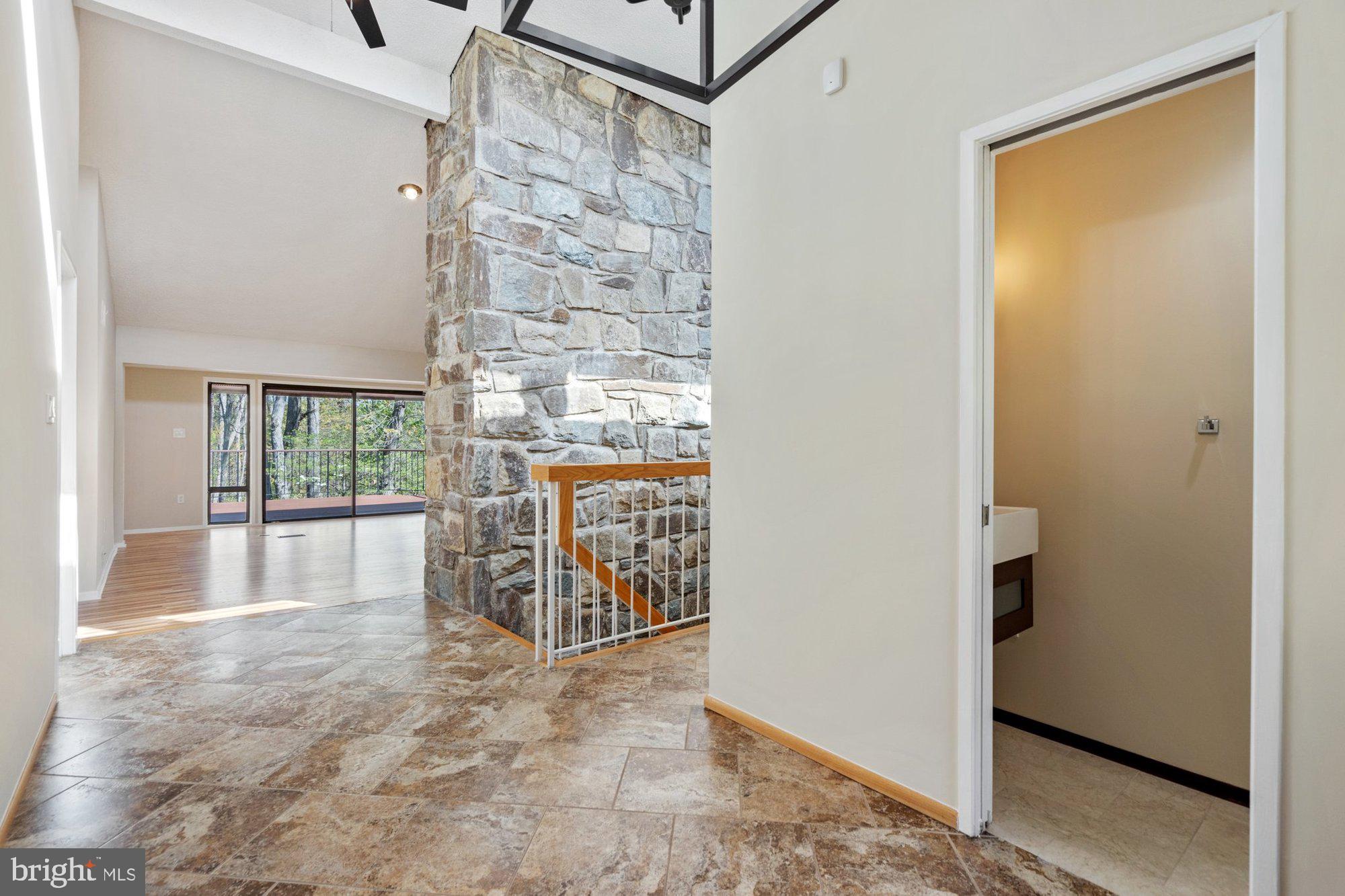 WOLF TRAP WOODS - Residential