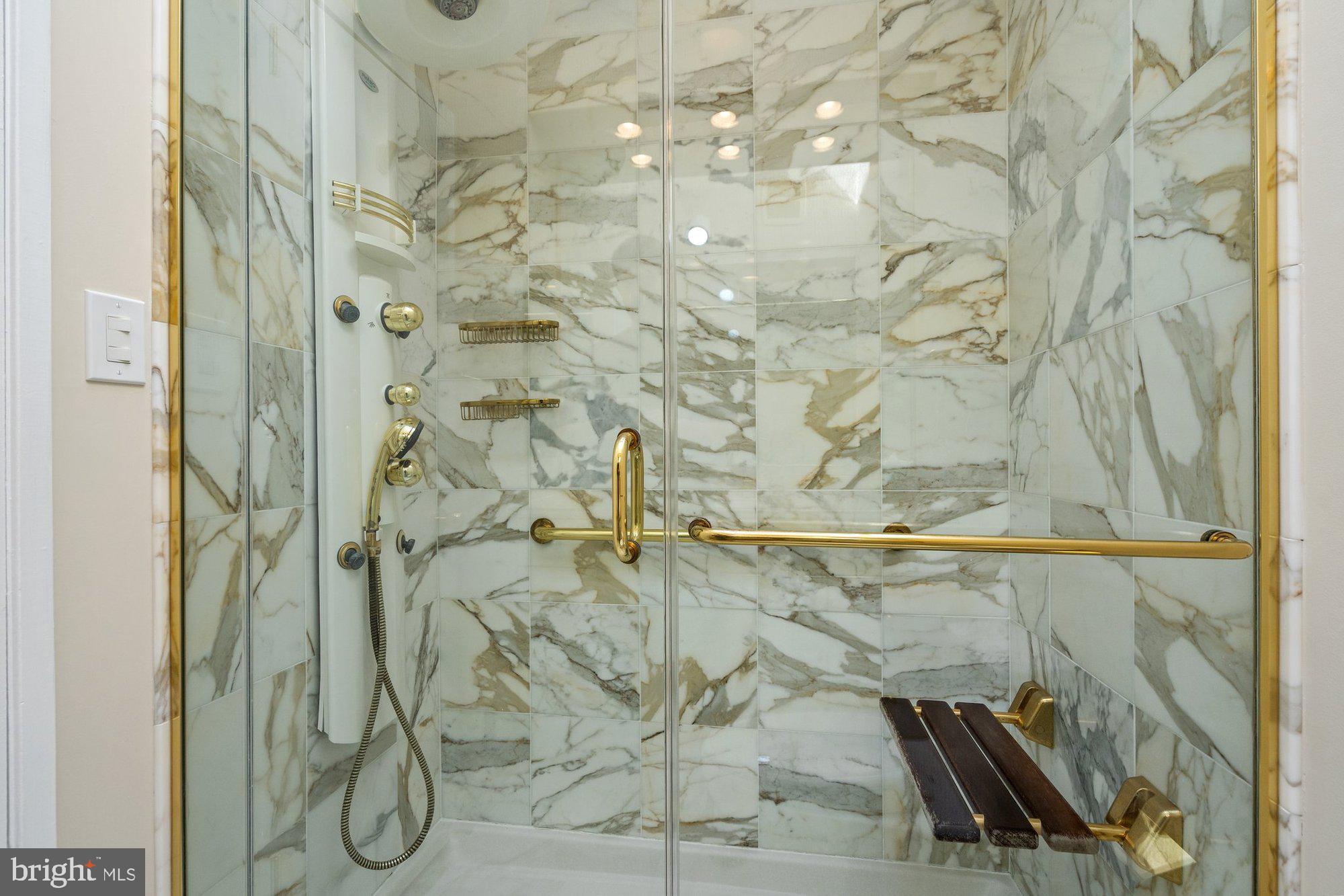 WOLF TRAP WOODS - Residential