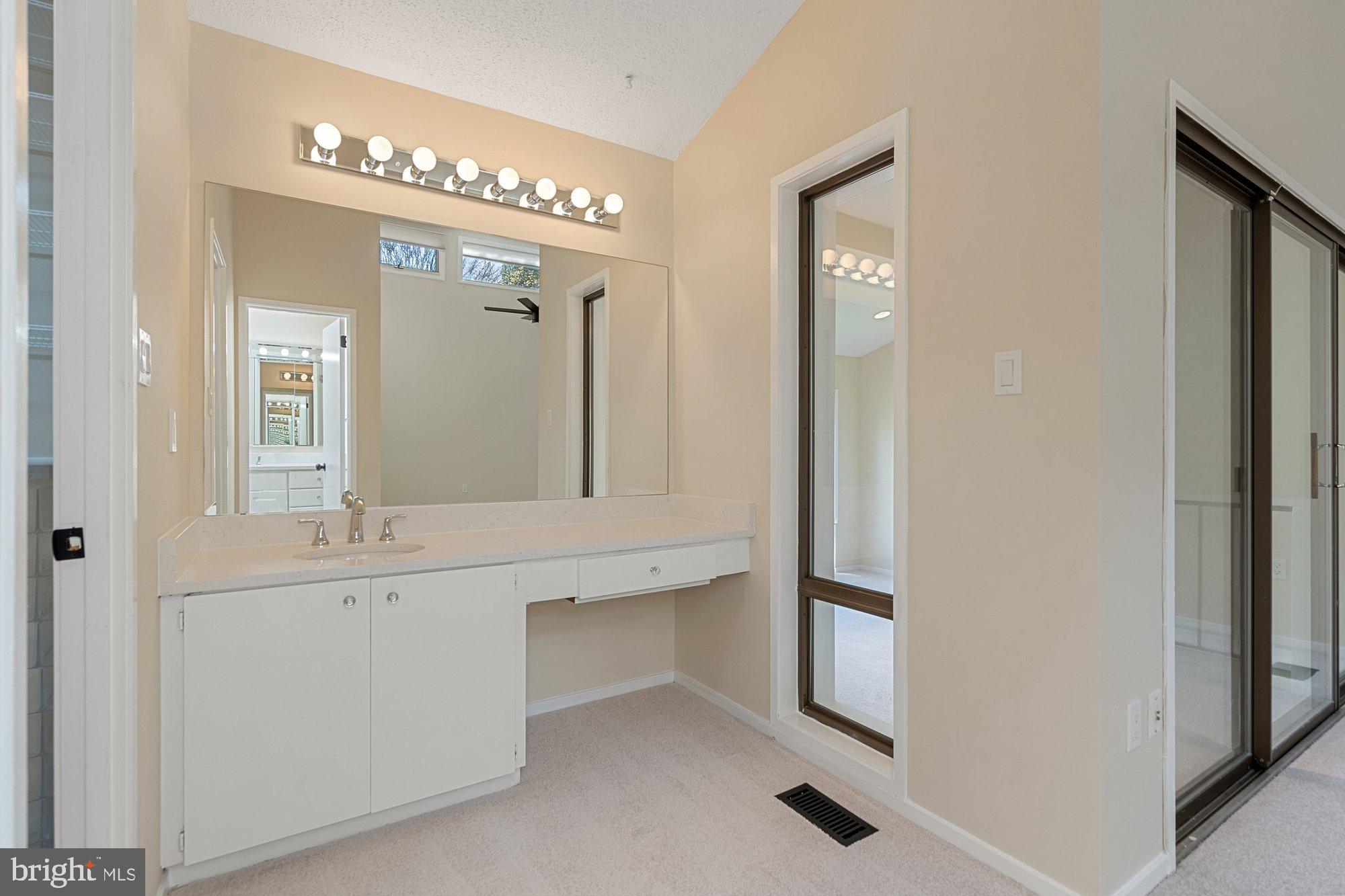 WOLF TRAP WOODS - Residential