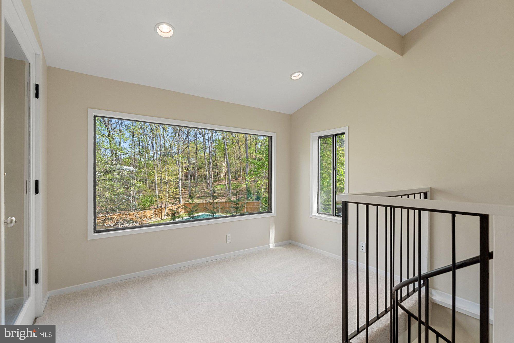 WOLF TRAP WOODS - Residential