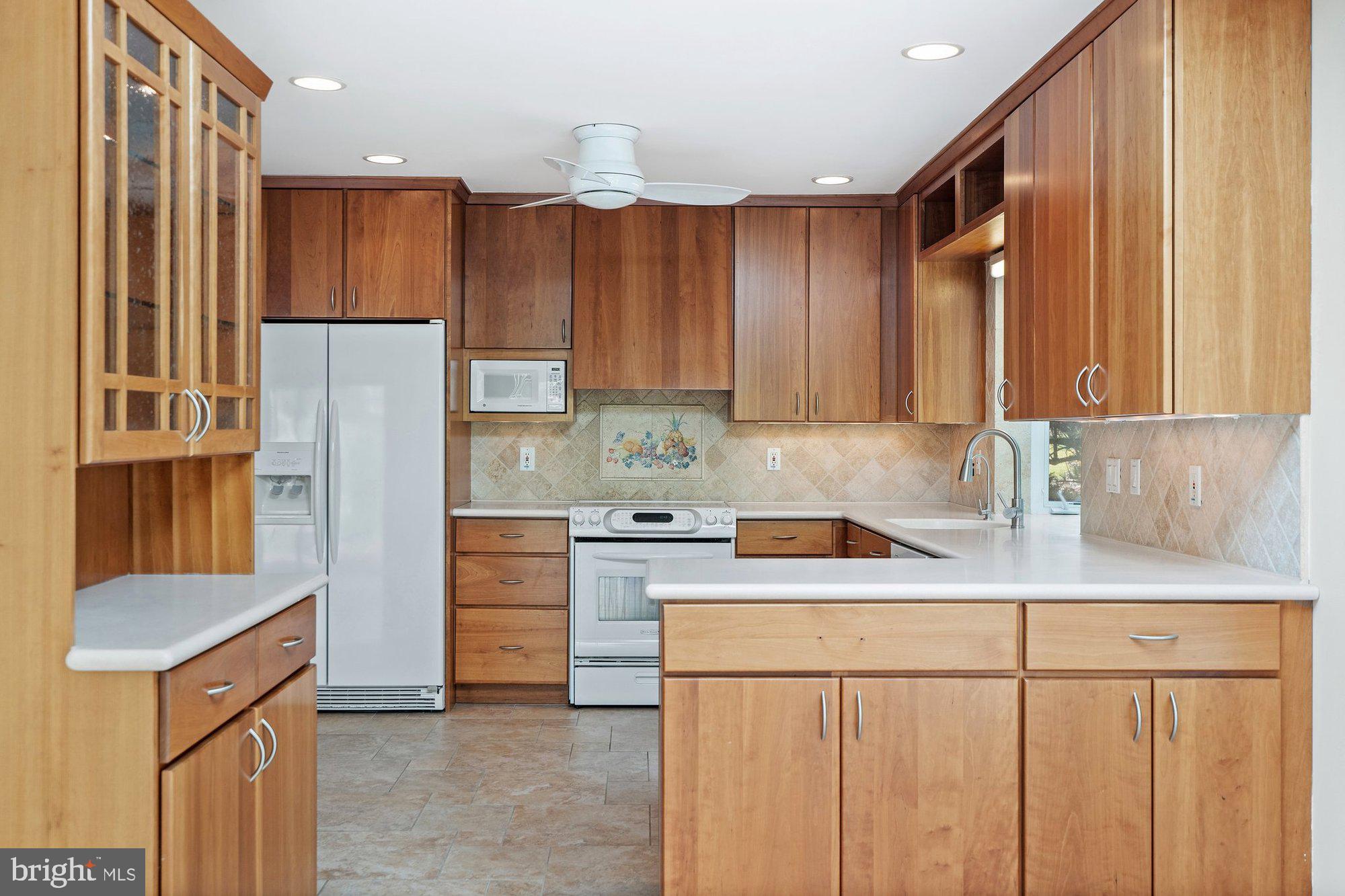 WOLF TRAP WOODS - Residential