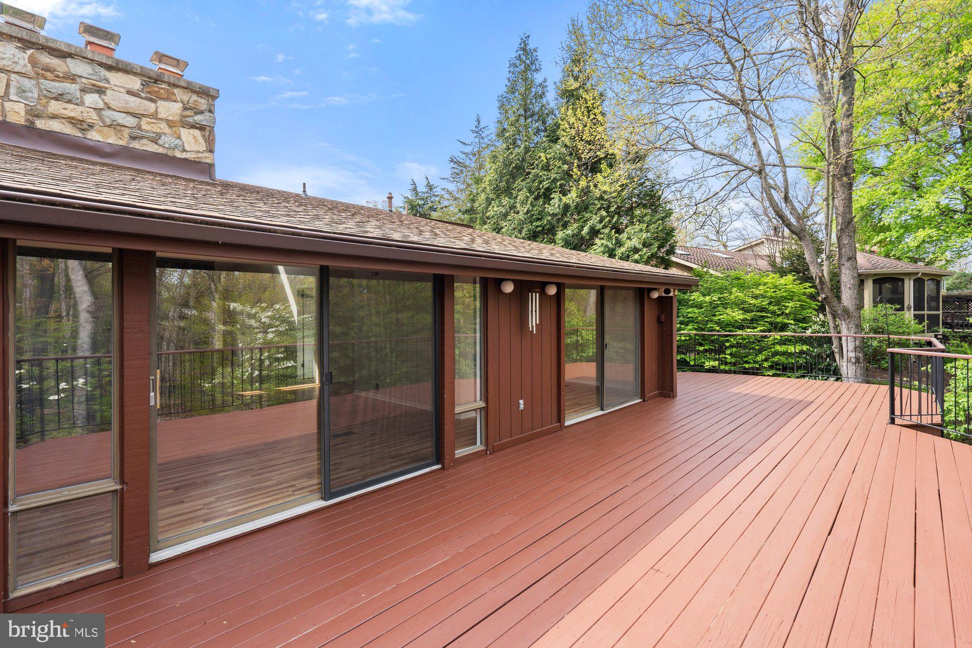 WOLF TRAP WOODS - Residential