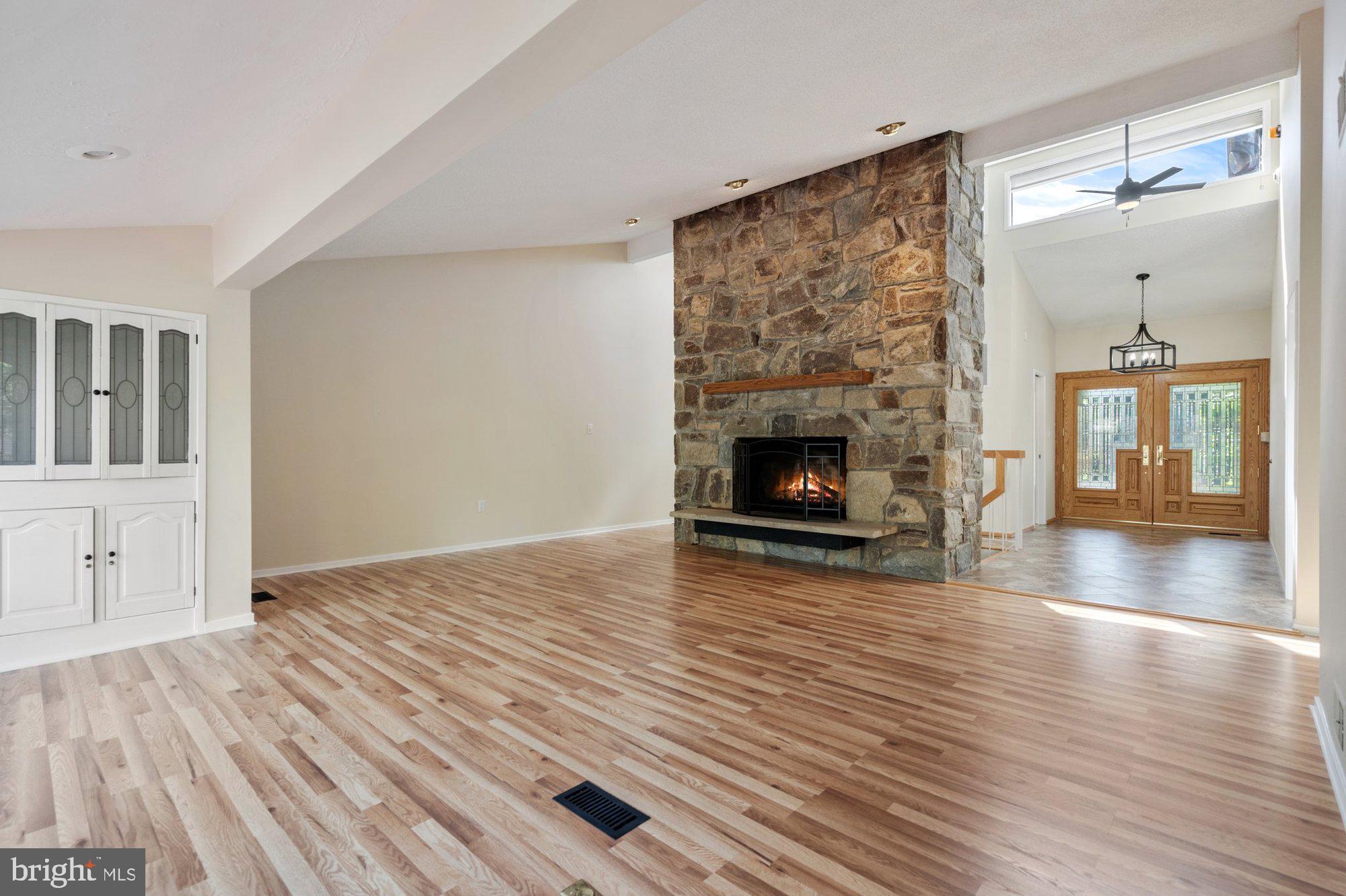 WOLF TRAP WOODS - Residential