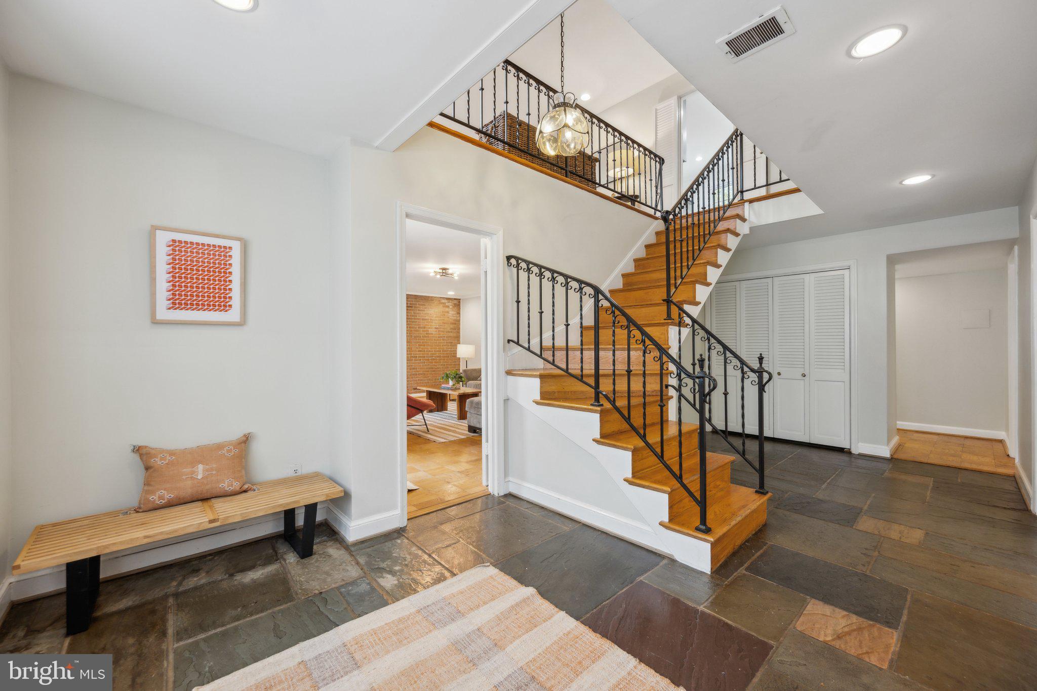 9601 BARROLL LANE
