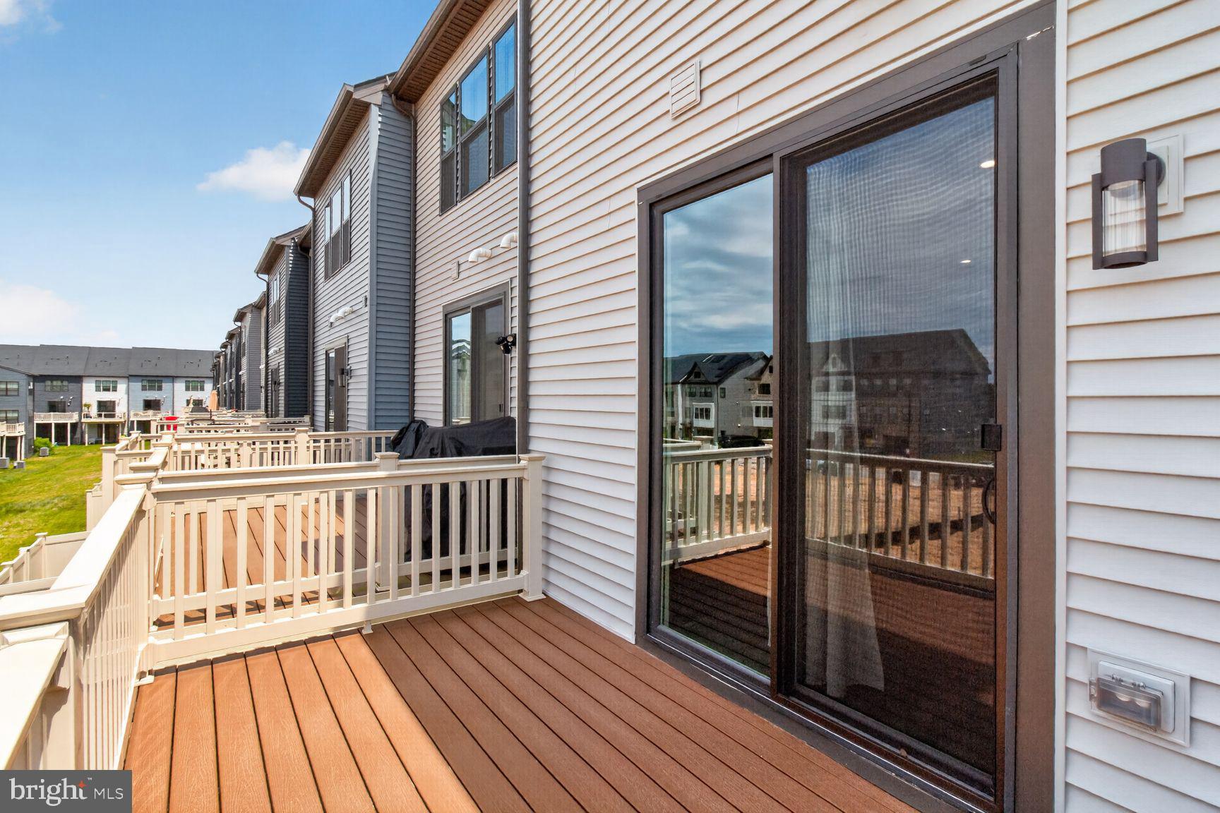 TANYARD SHORES - Residential
