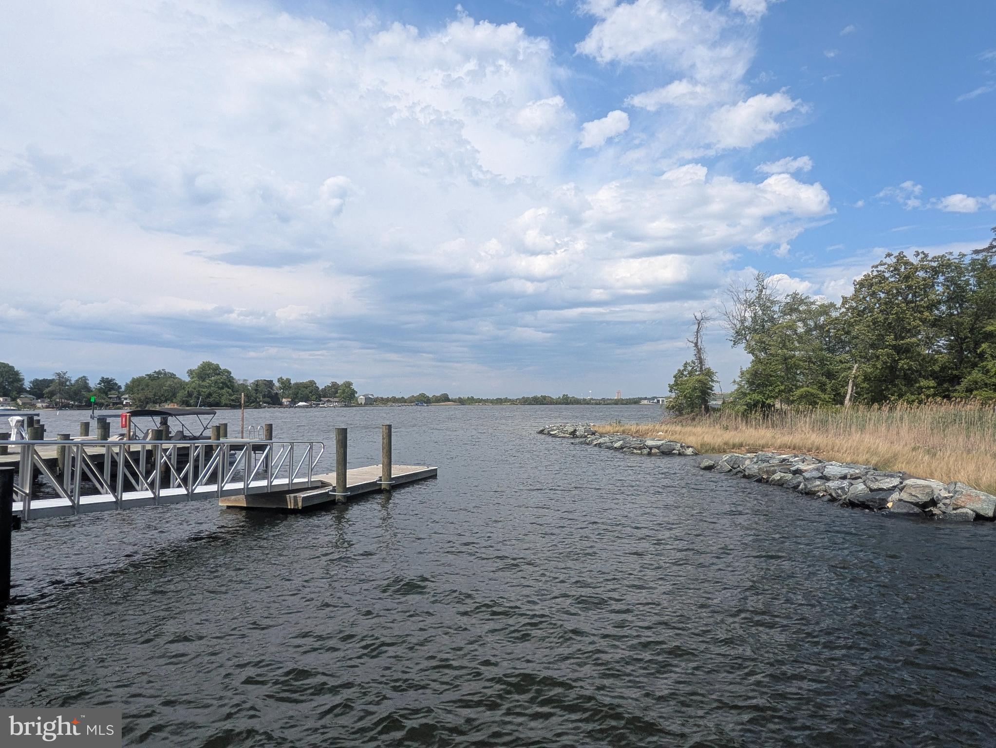 TANYARD SHORES - Residential