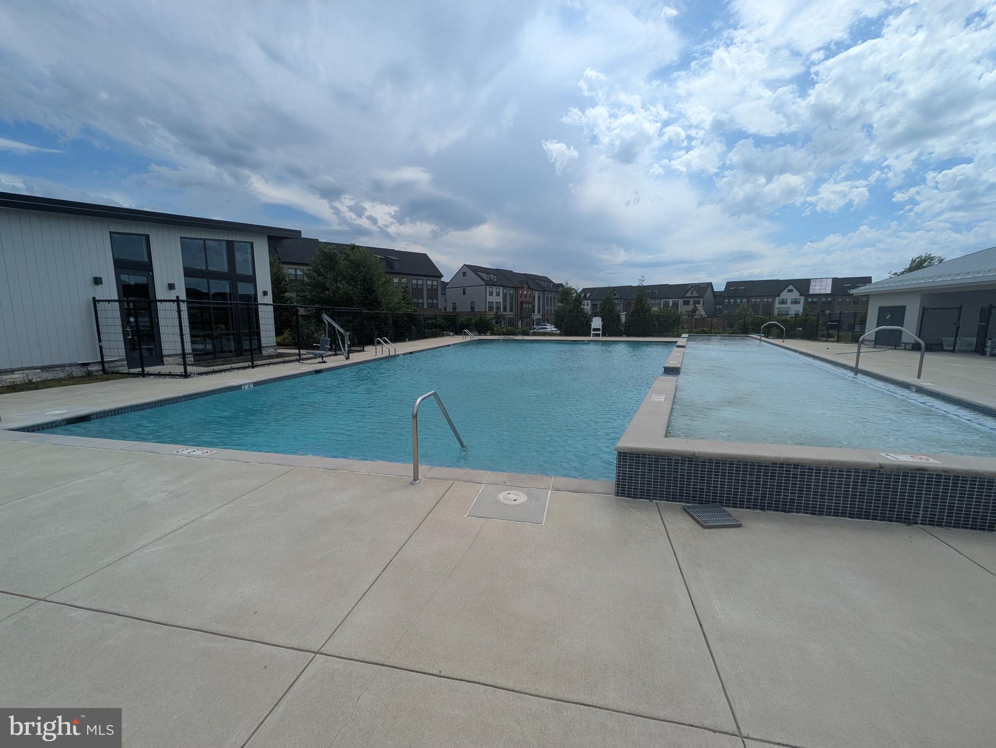 TANYARD SHORES - Residential