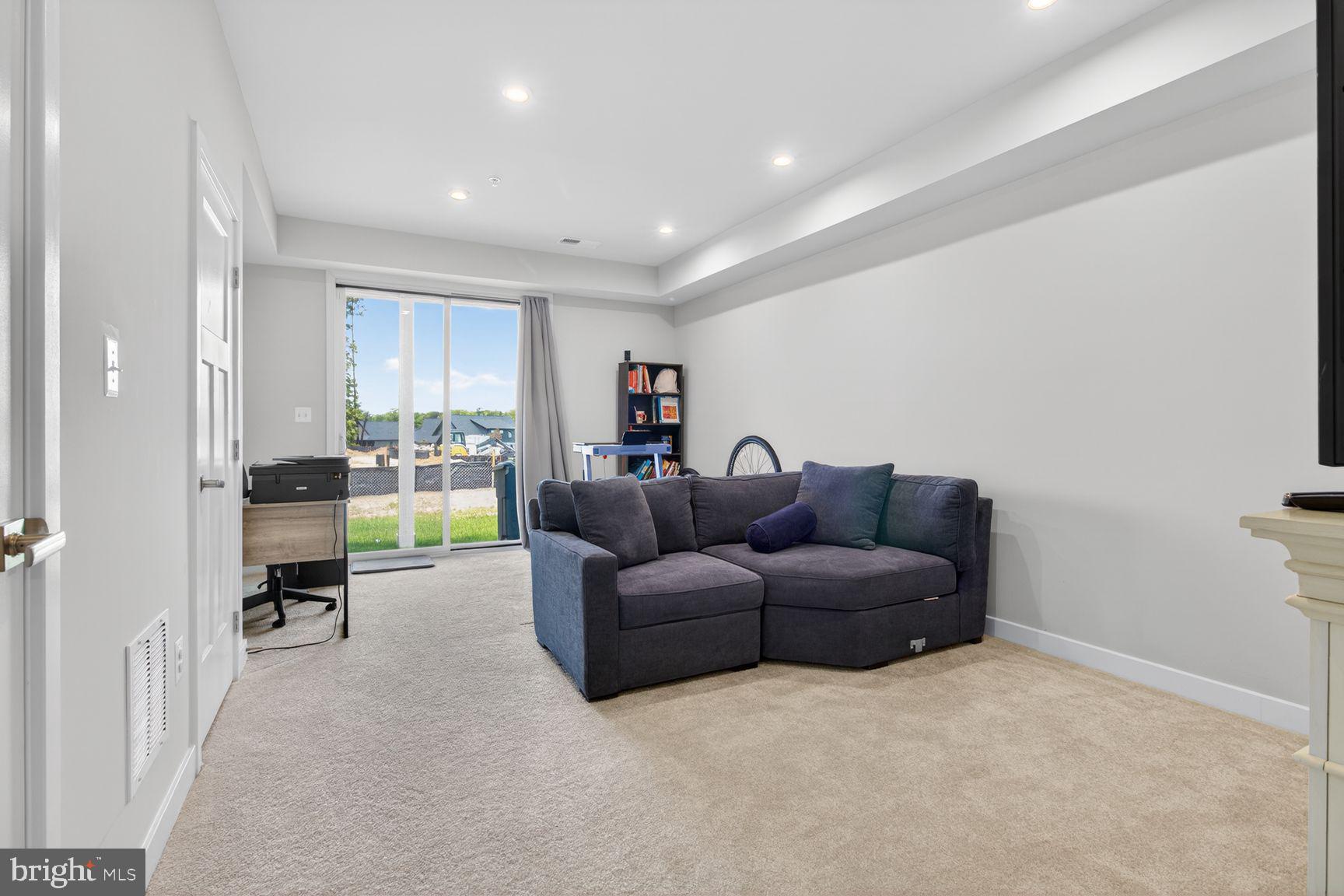 TANYARD SHORES - Residential