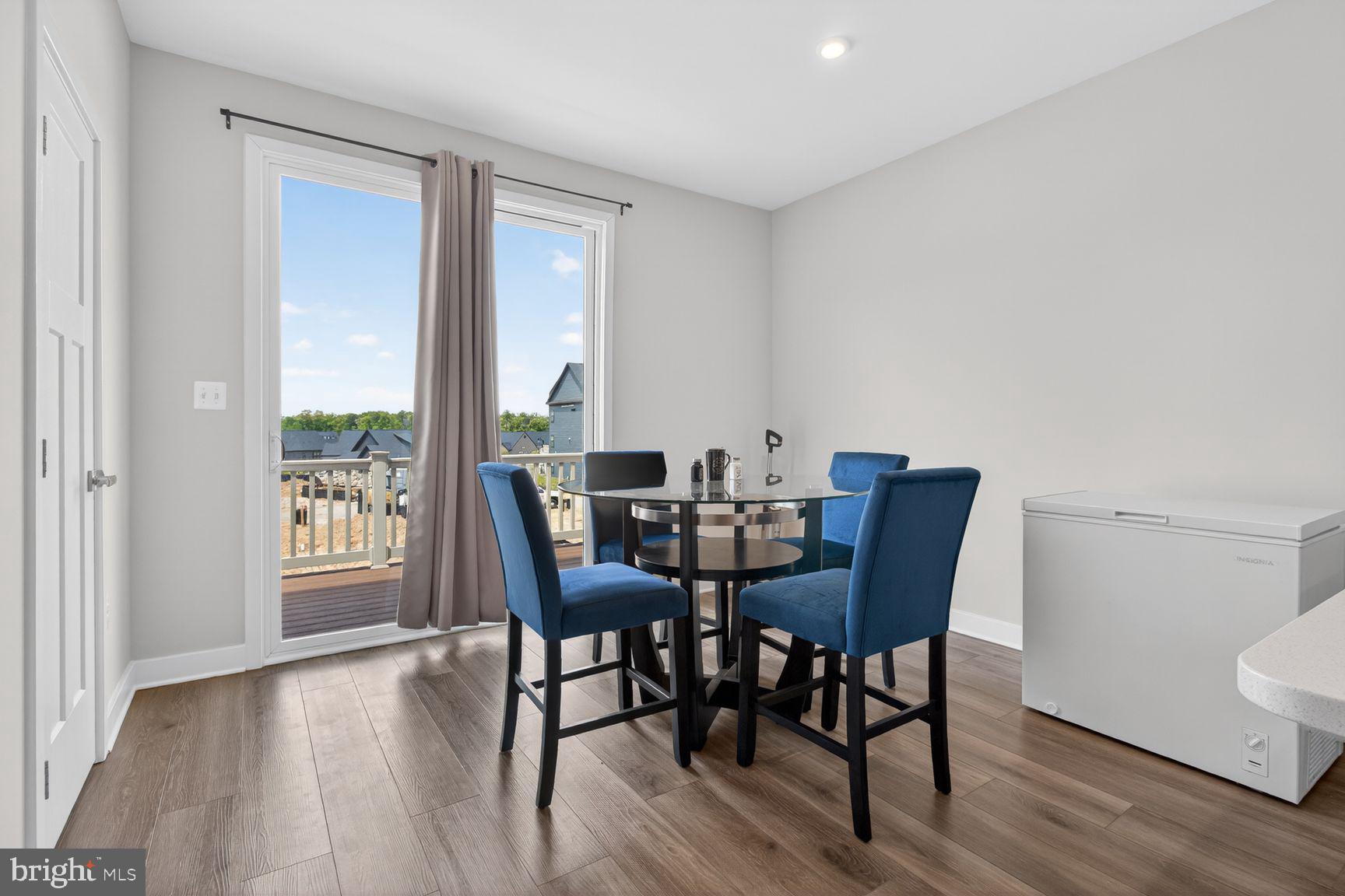 TANYARD SHORES - Residential