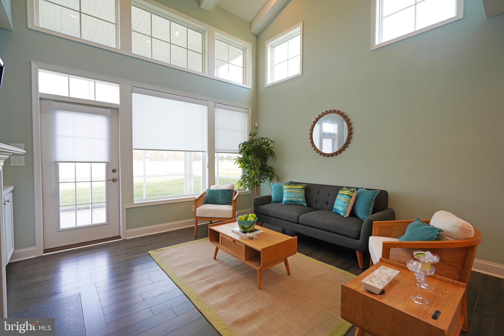 GOVERNORS - Residential