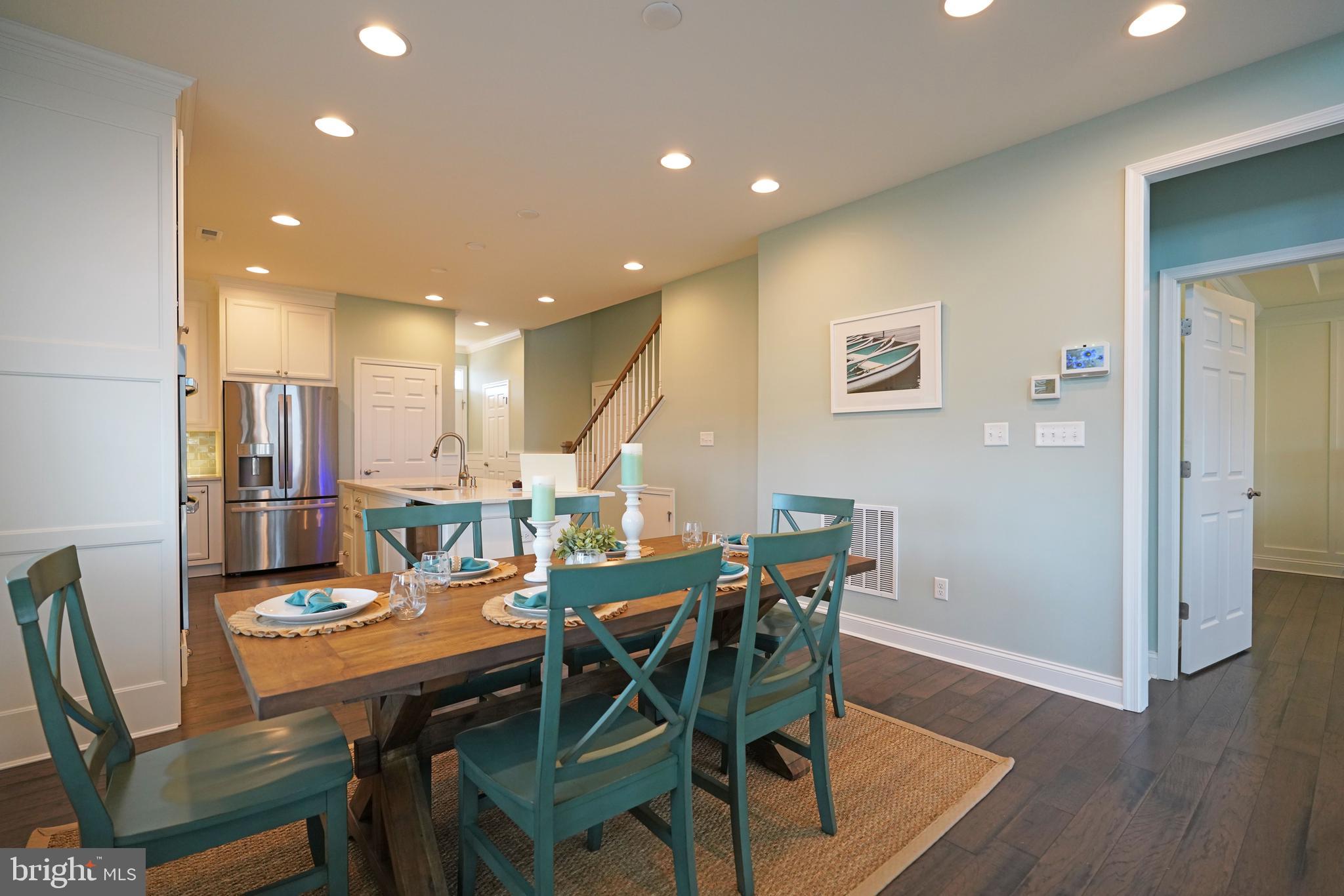 GOVERNORS - Residential